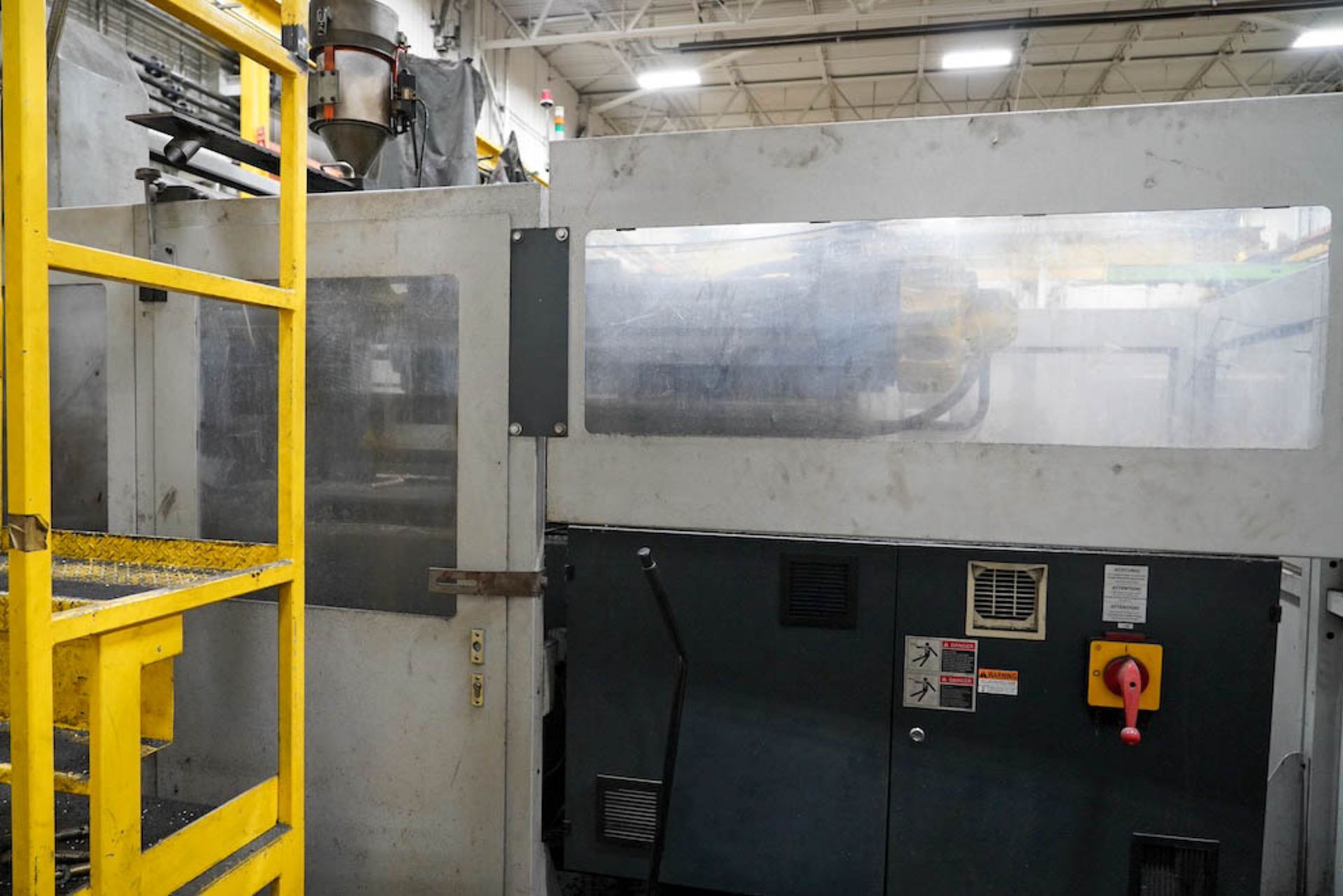 Van Dorn 730 Ton 2-Shot Injection Molding Press - Image 9 of 13