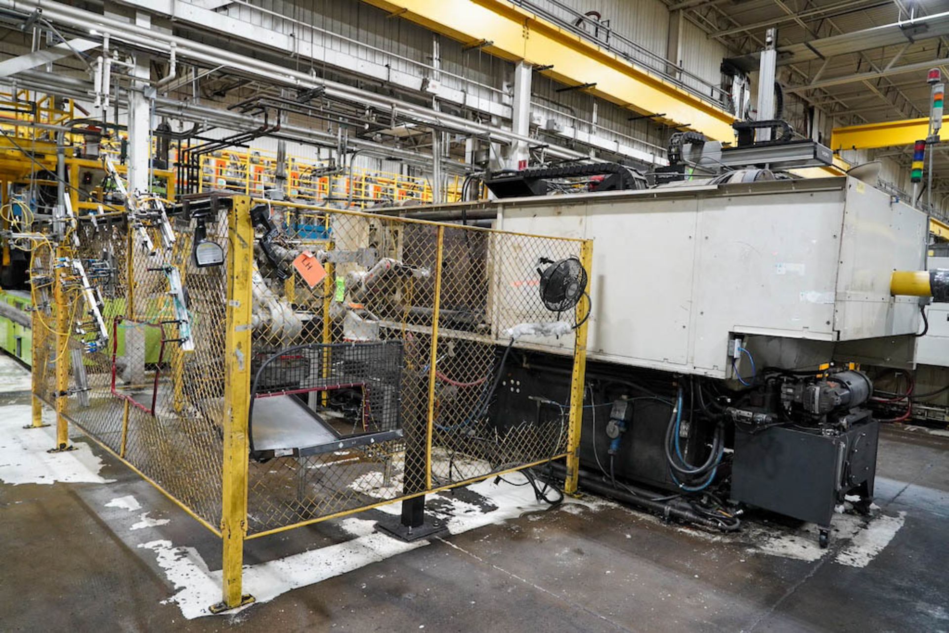 Milacron NT550, 550 Ton Injection Molding Press - Image 3 of 11