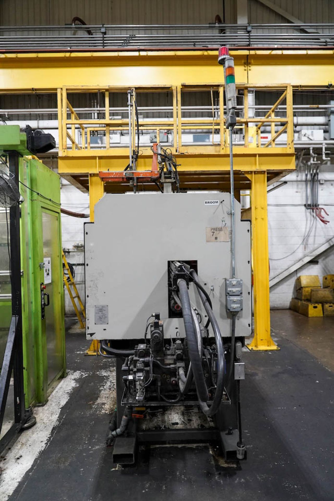 Milacron 165 Ton Injection Molding Press w/Picker - Bild 4 aus 10
