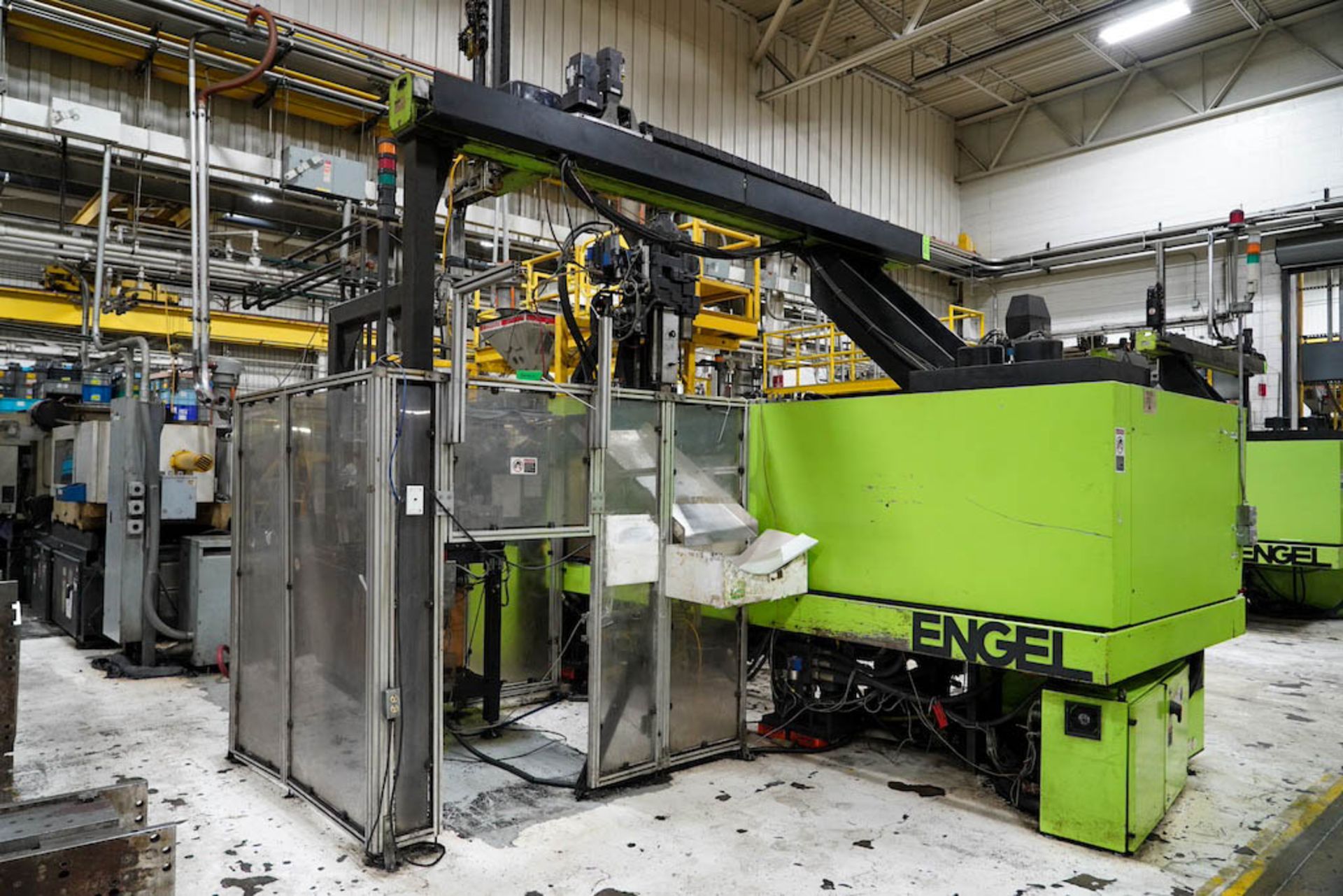 Engel 330 Ton Tie Barless 2-Shot Injection Molding Press - Image 4 of 11