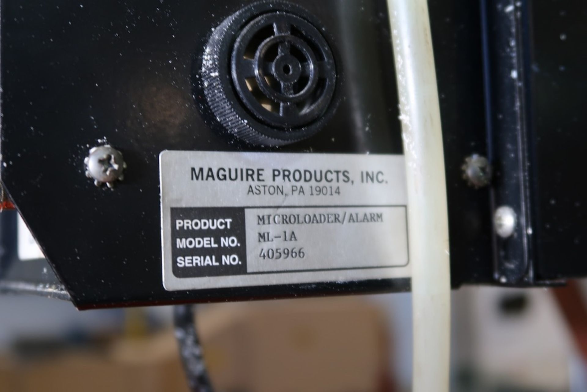 Maguire Material Hopper/Blender with Vacuum Material Loader - Image 7 of 7