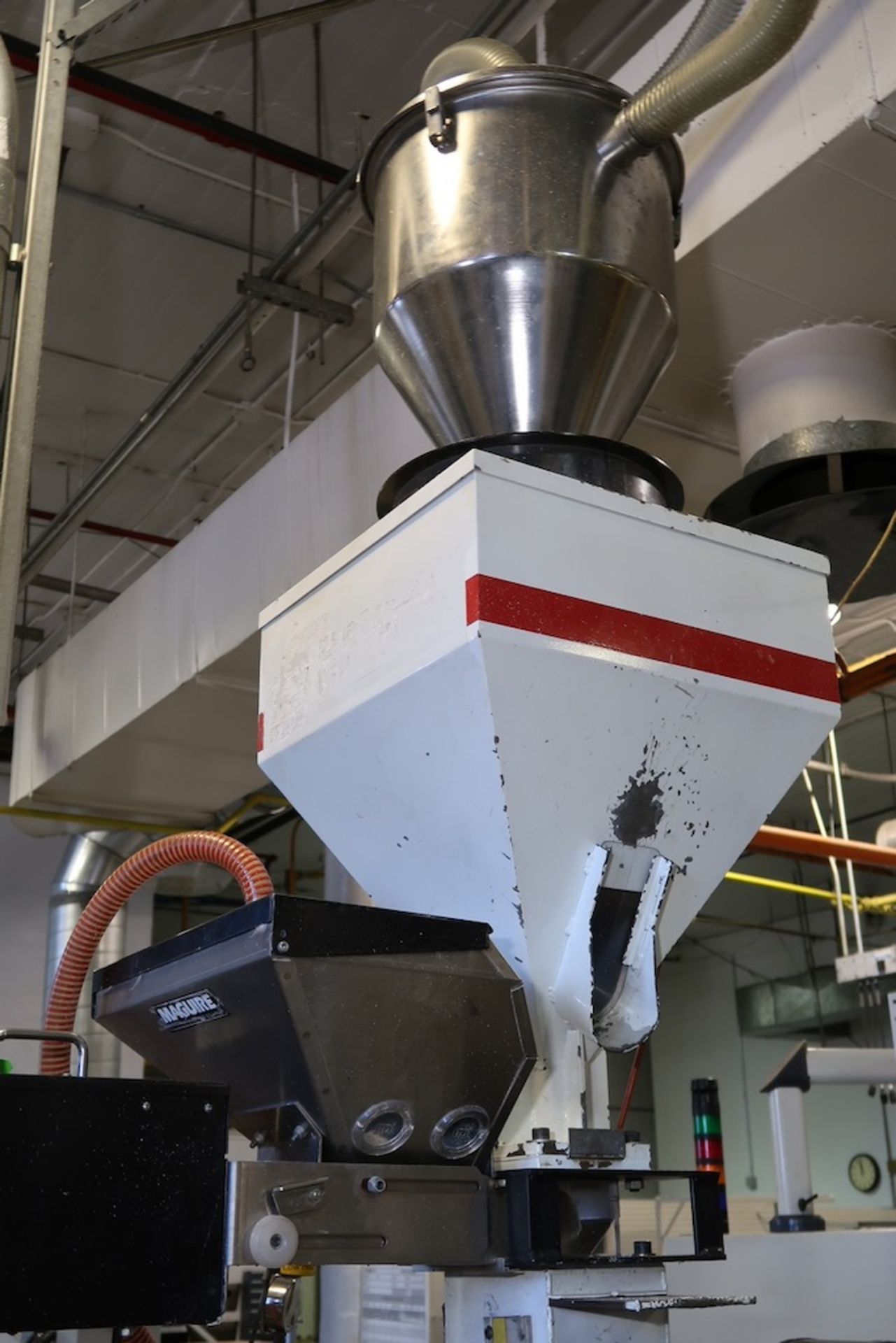 Overhead Hopper Maguire ML-1 Overhead Material Hopper/Blender with Vacuum Material ...