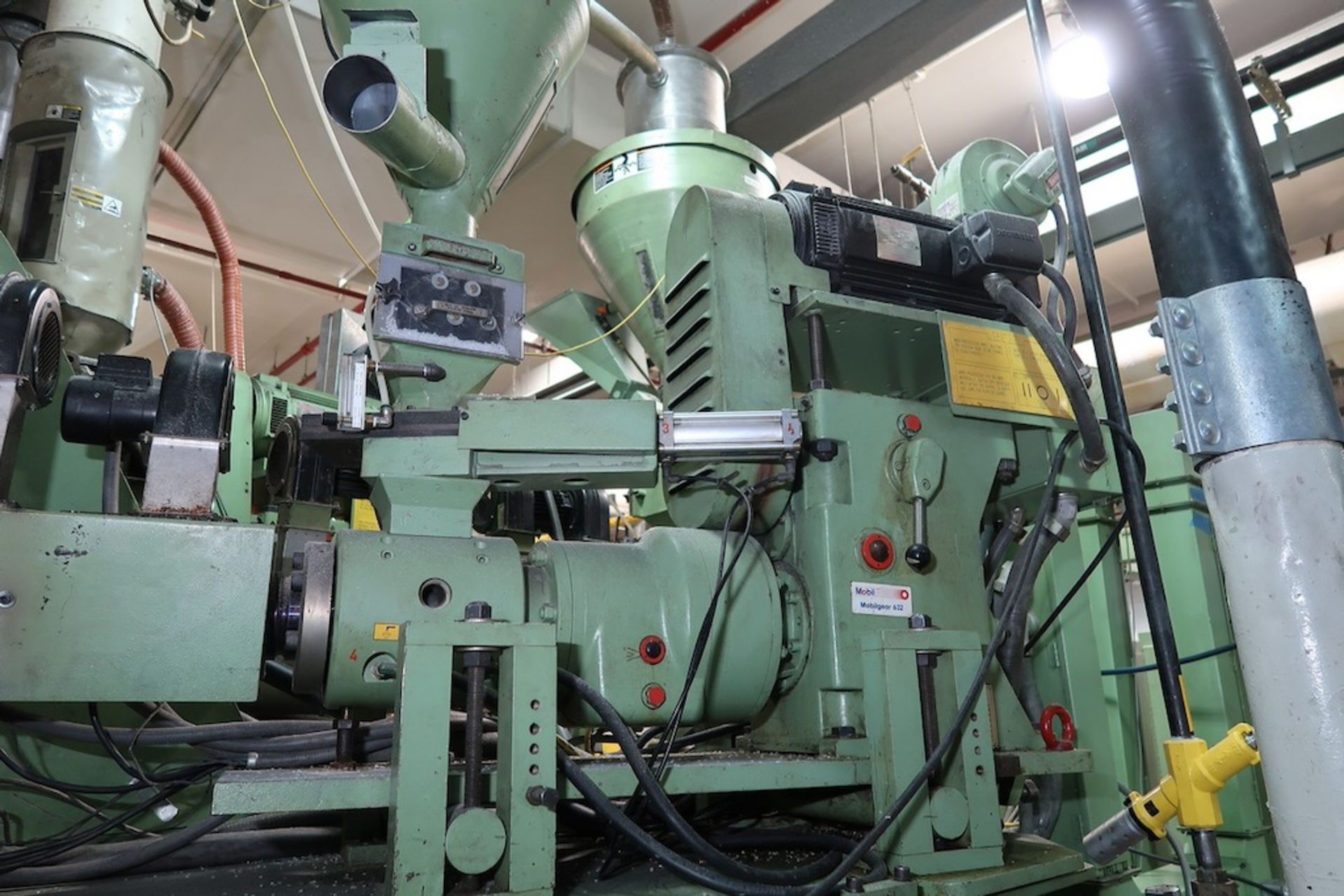 Bekum H155 Extrusion Blow Molding Machine - Image 13 of 20