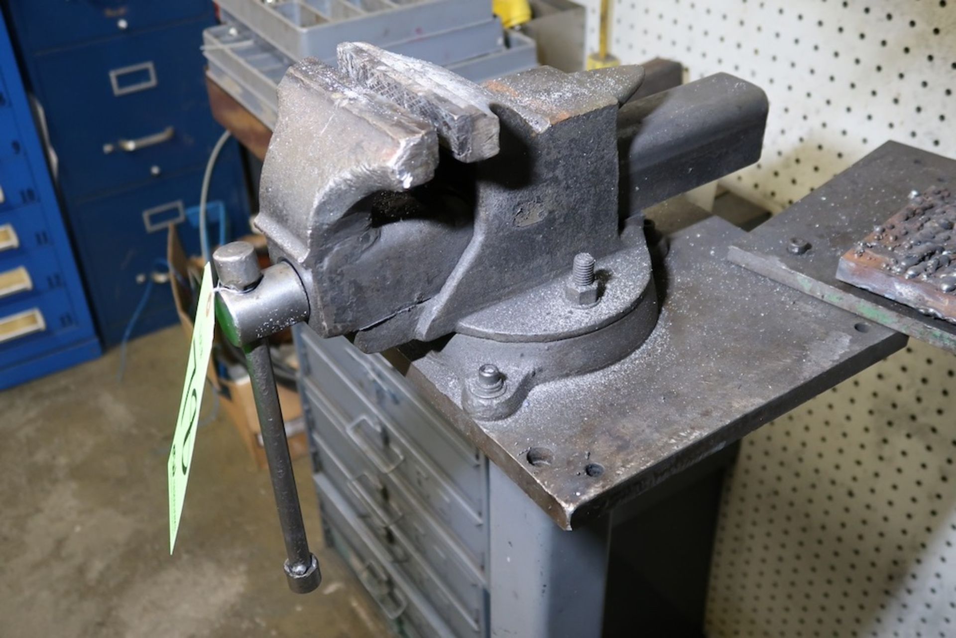 5" Pedestal Mounted Vise - Image 3 of 3