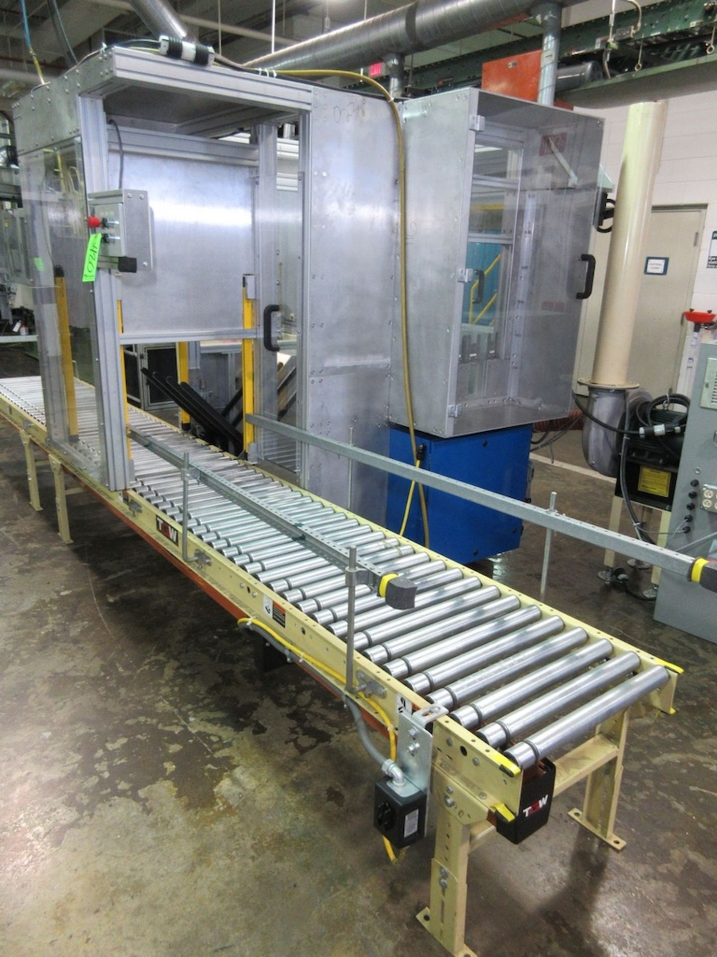 Yaskawa YR-1-06VX8-A00 Bottle Packing Robot System w/Conveyors, New in 2021 - Image 9 of 14