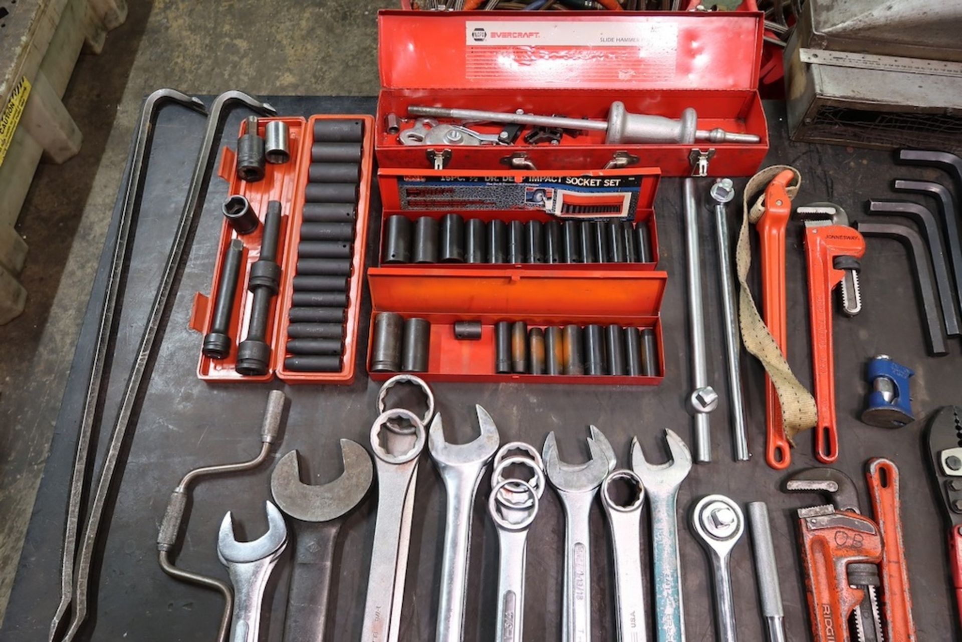 Lot of Assorted Hand Tools to Include Wrenches, Impact Sockets, Etc. - Bild 4 aus 4