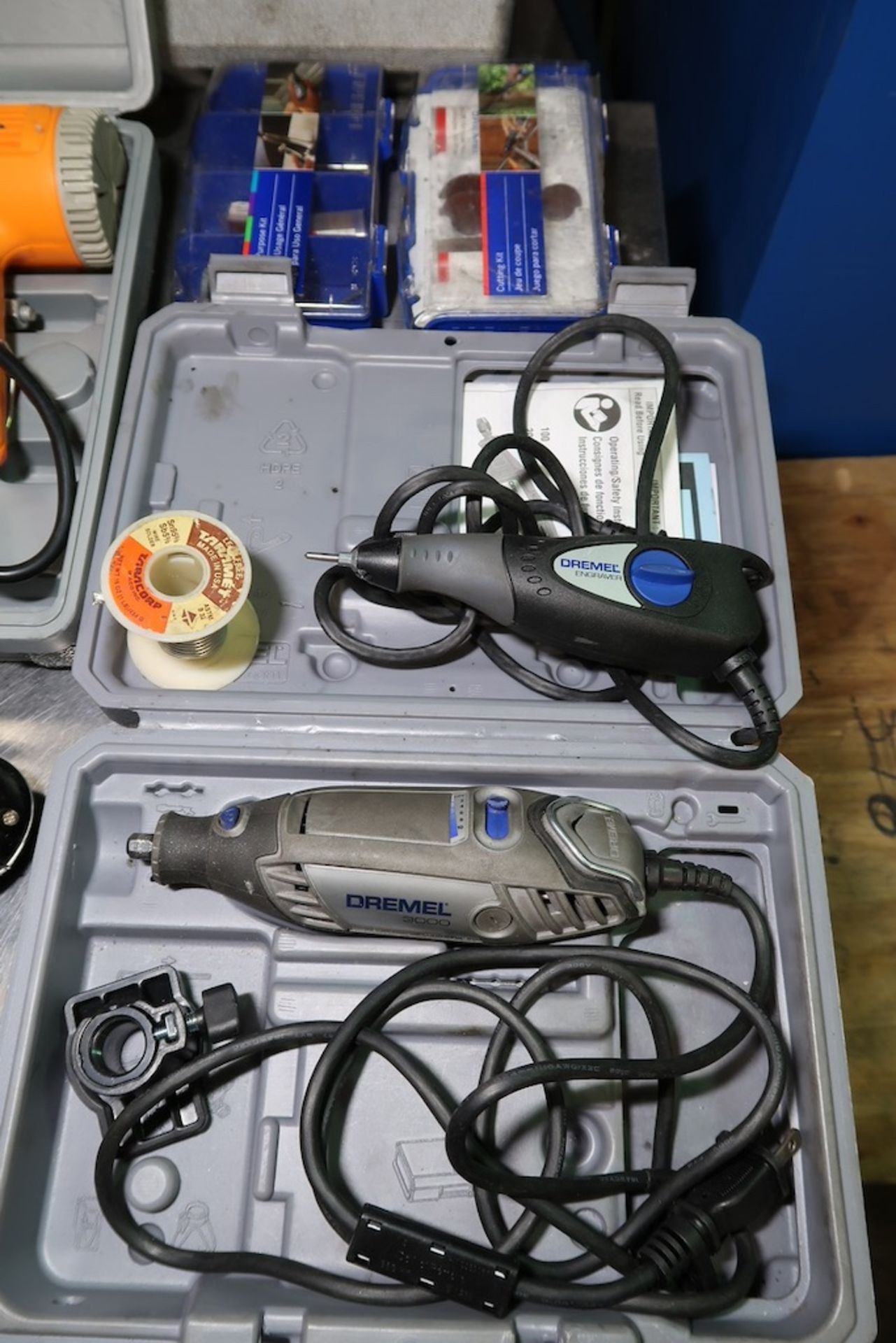 Dremel 3000 Electric Rotary Tool with (1) Dremel Engraver, Etc. - Image 3 of 3