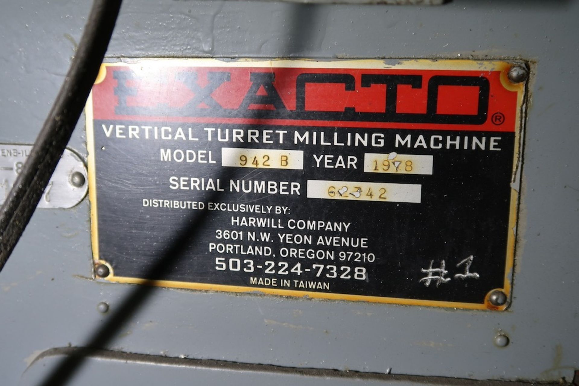 Exacto Vertical Milling Machine w/DRO - Image 9 of 9