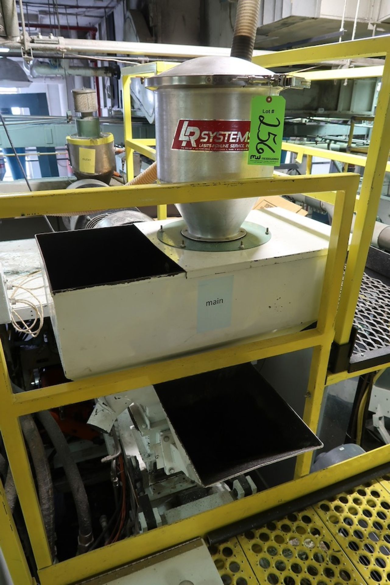 Material Hopper with RL Systems Vacuum Material Loader