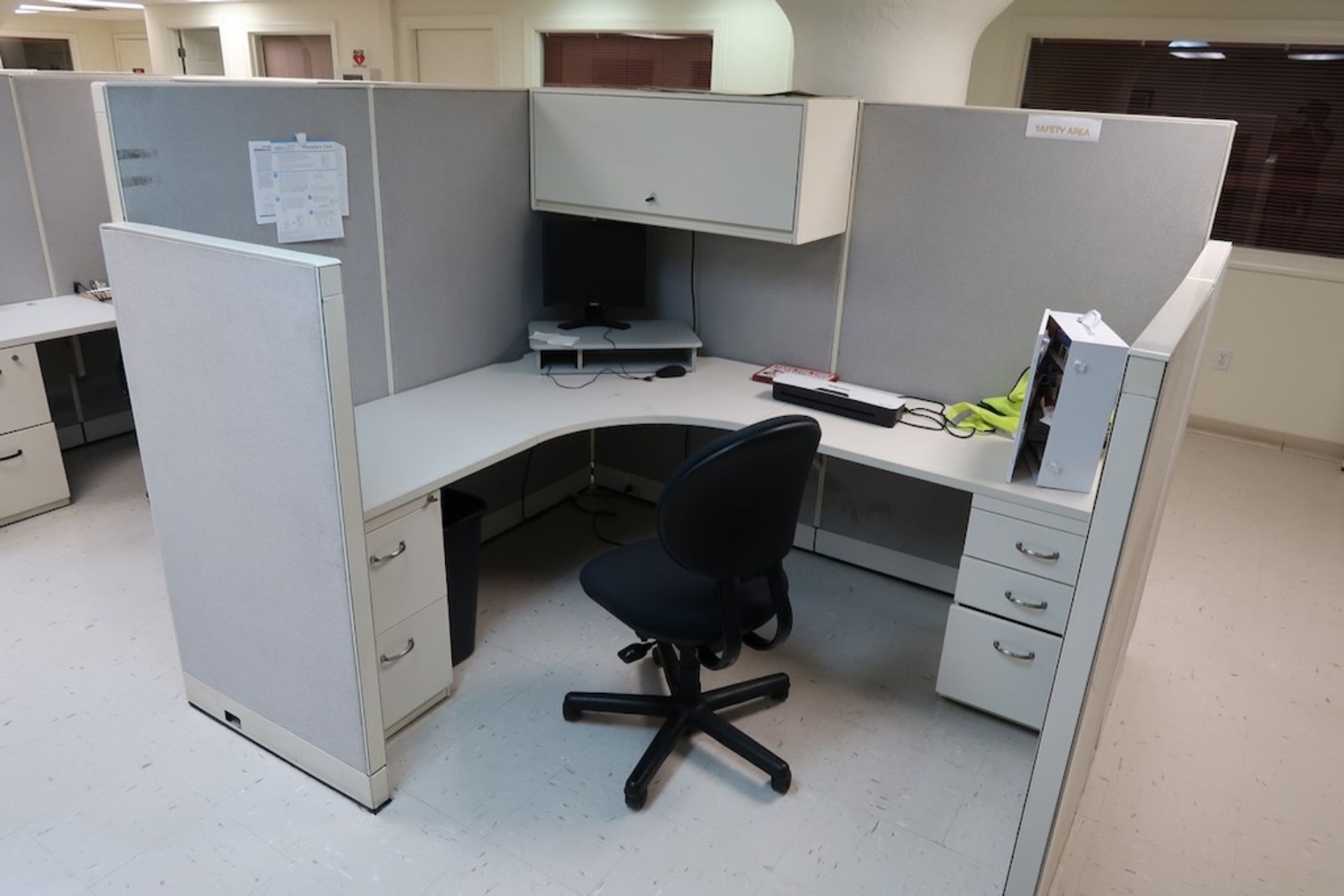 Office Furniture - Image 5 of 14