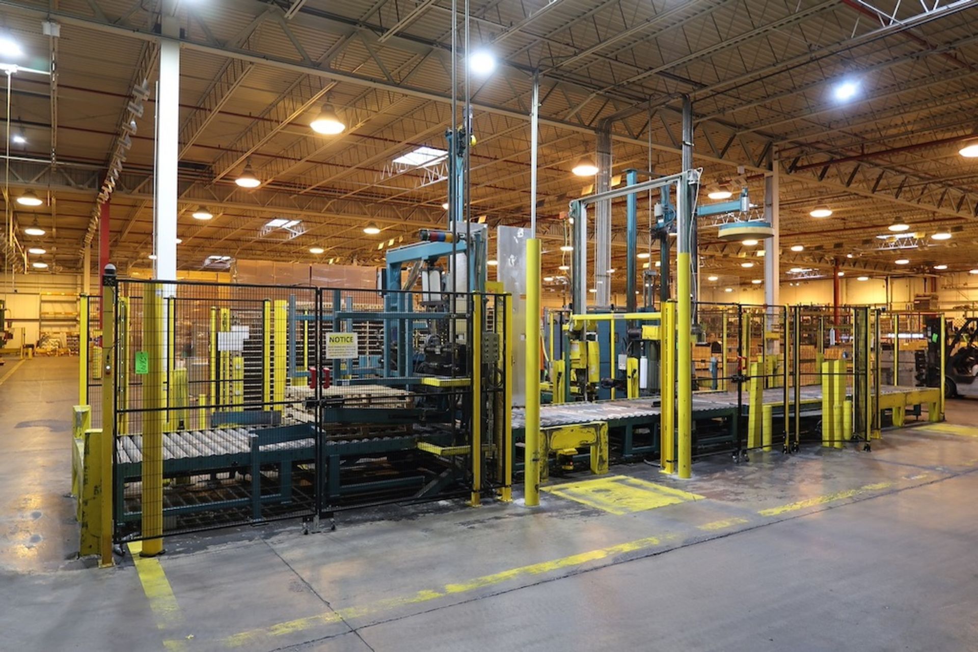 Kaufman Engineered Systems Automated Palletizing Line