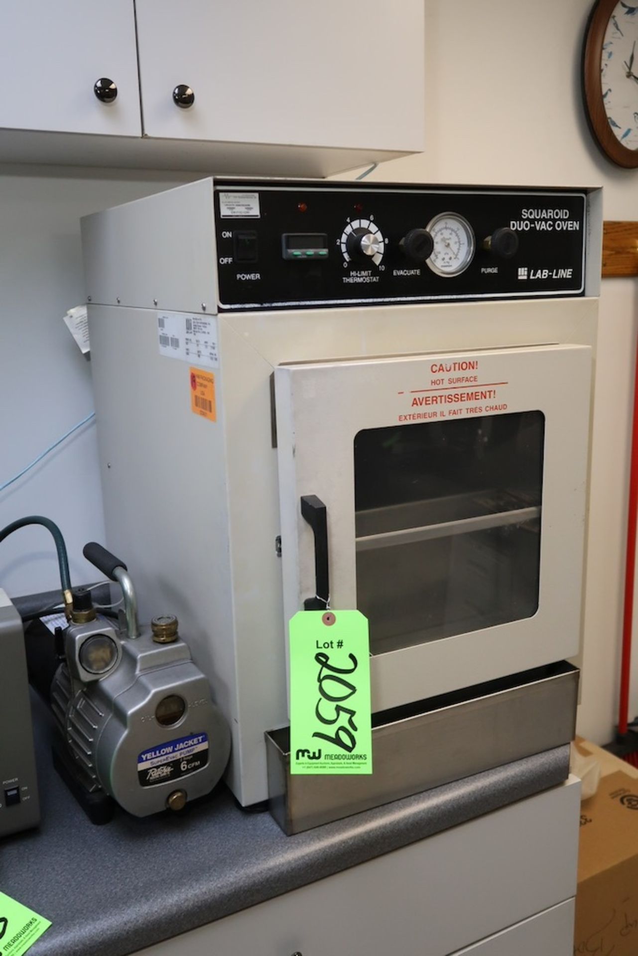 Lab-Line Vacuum Lab Oven with 2-Stage Vacuum Pump - Image 2 of 5