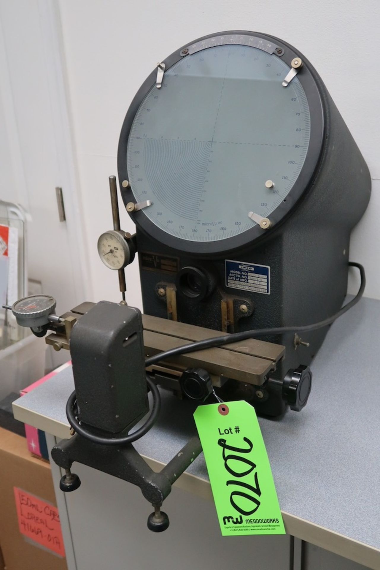 MicroVu 400 10" Optical Comparator