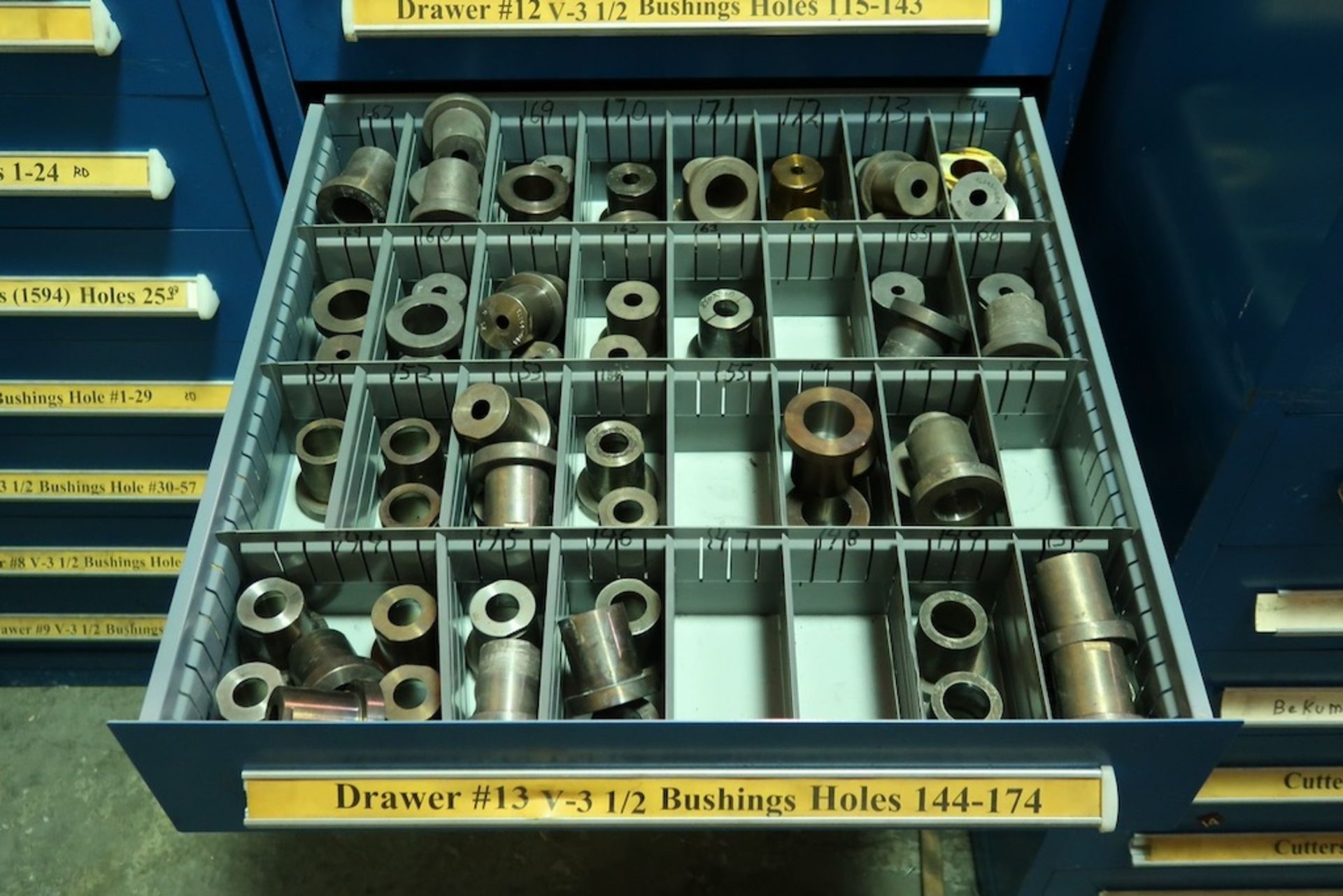 Vidmar 9-Drawer Heavy Duty Storage Cabinet with Misc. Mandrels and Bushings - Image 5 of 10
