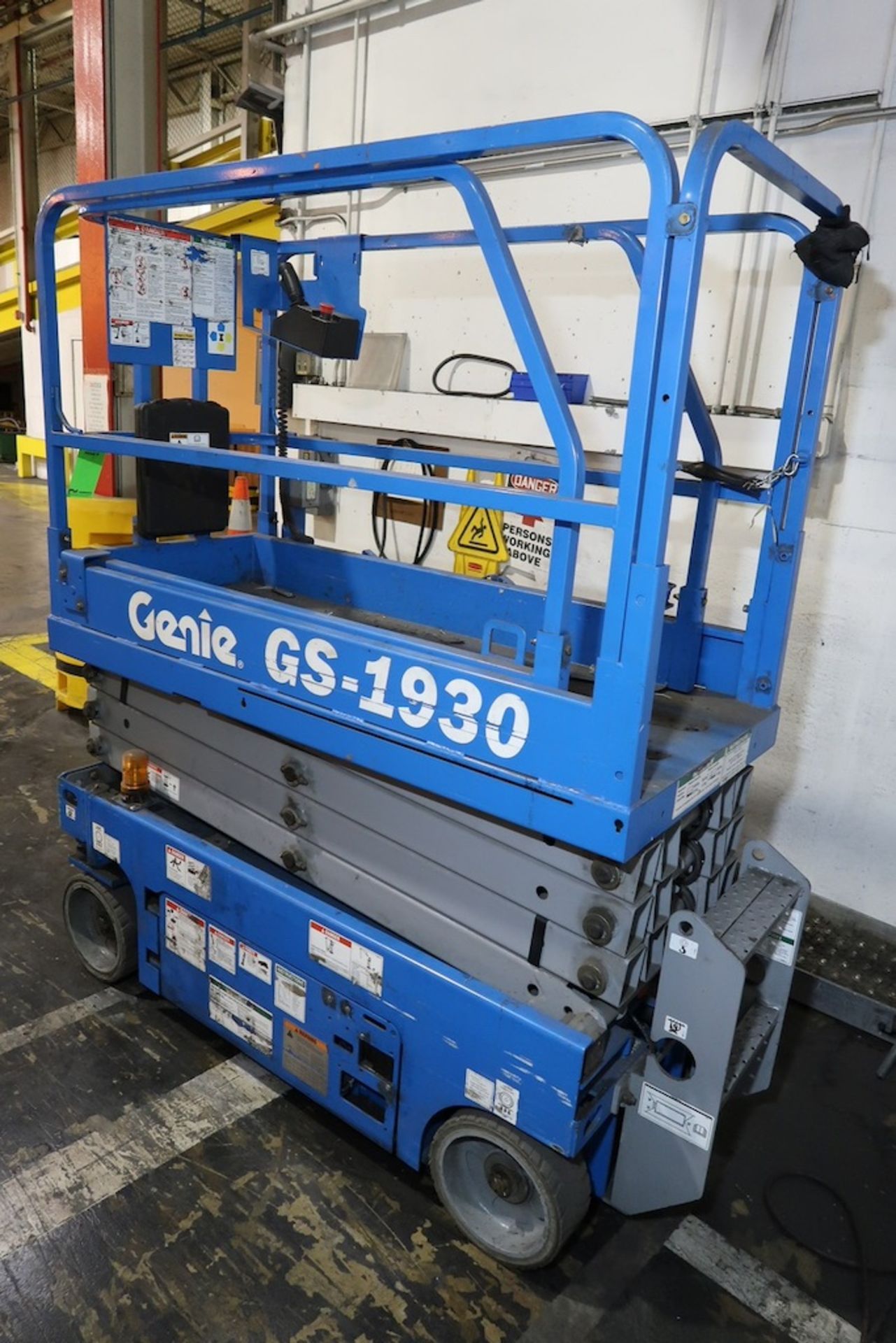 Genie GS-1930 500-Lb. Electric Scissor Lift - Image 3 of 5