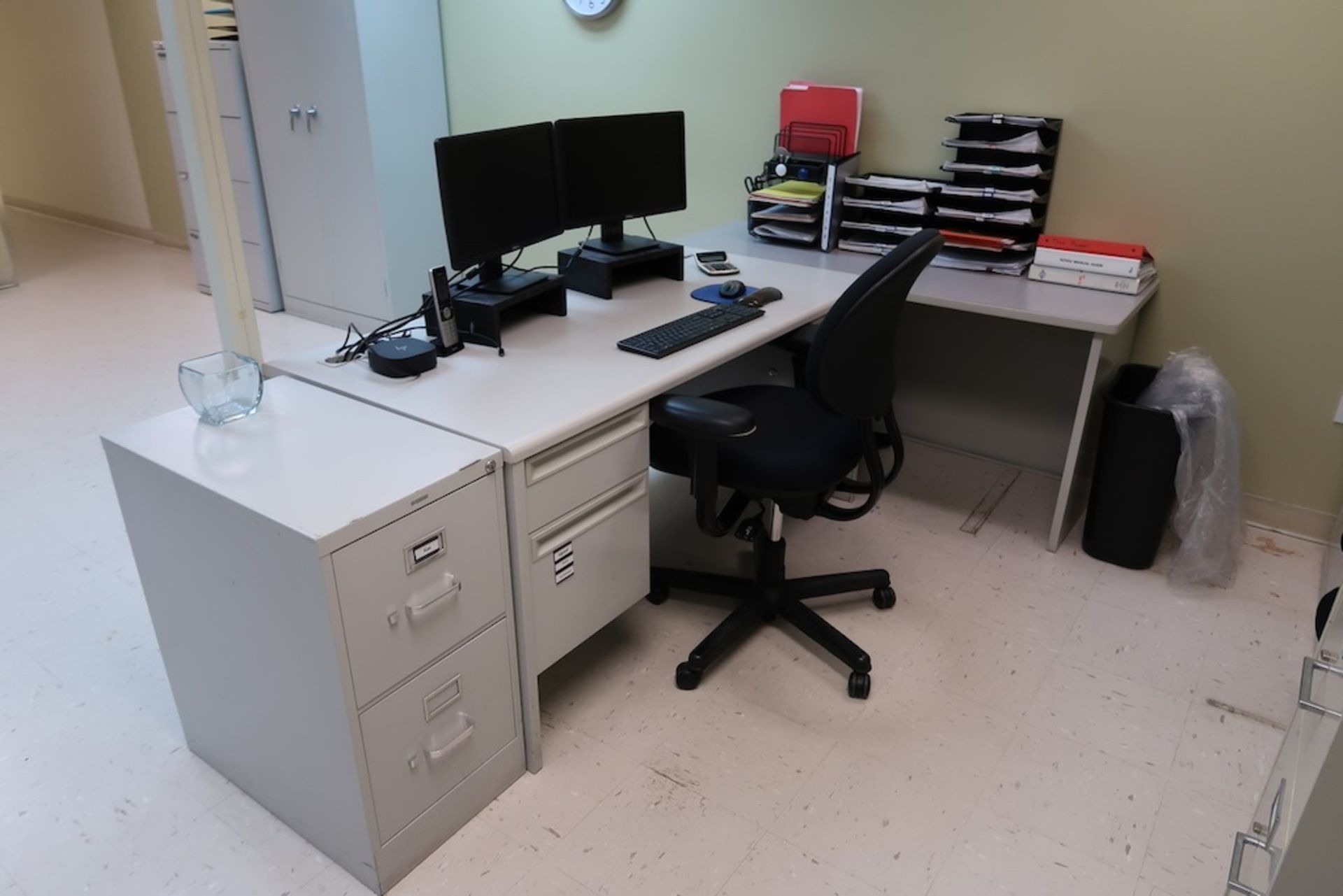 Office Furniture - Image 6 of 10