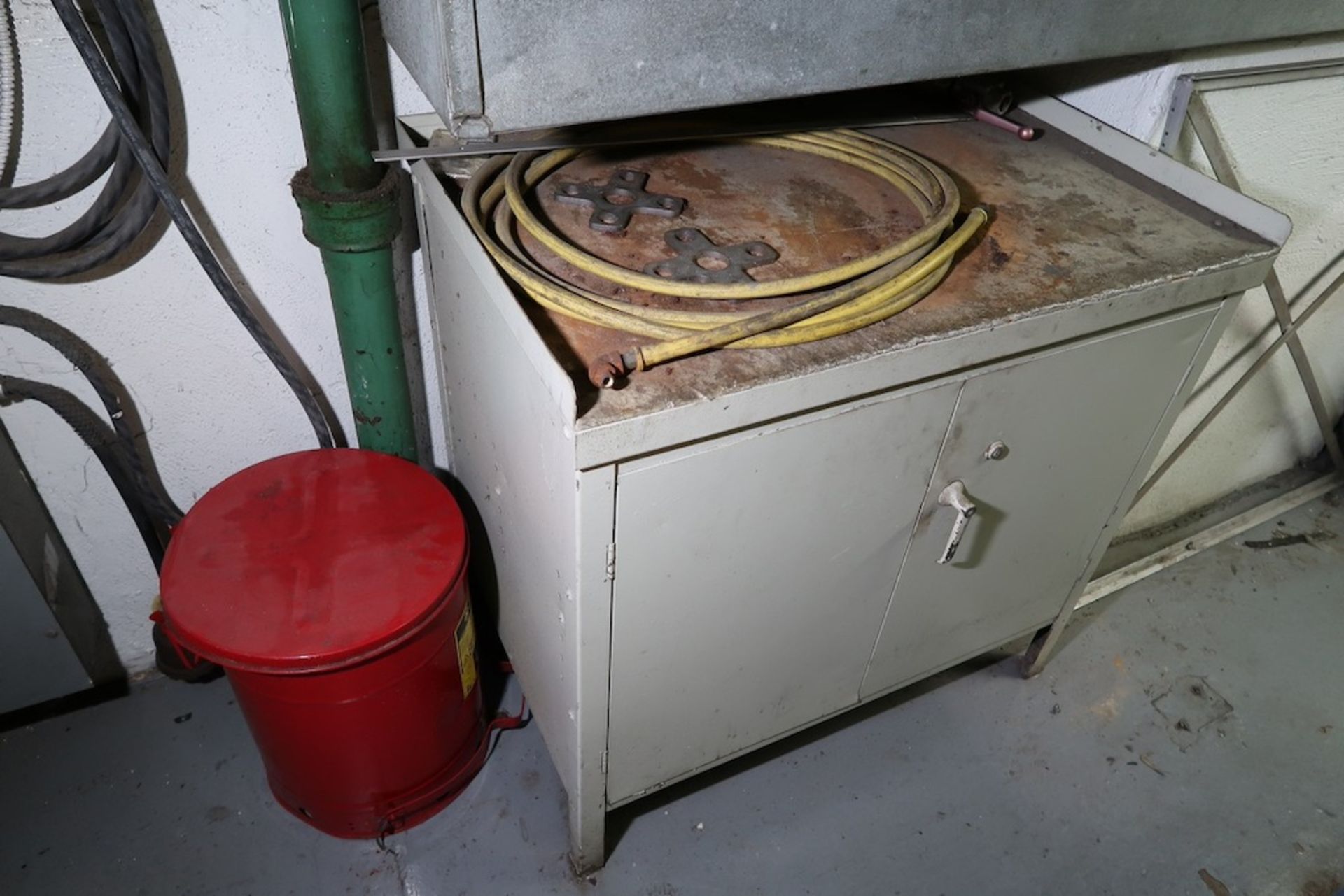 Remaining Contents of Compressor Room, to Include Desks, Cabinets, Etc. - Image 4 of 21
