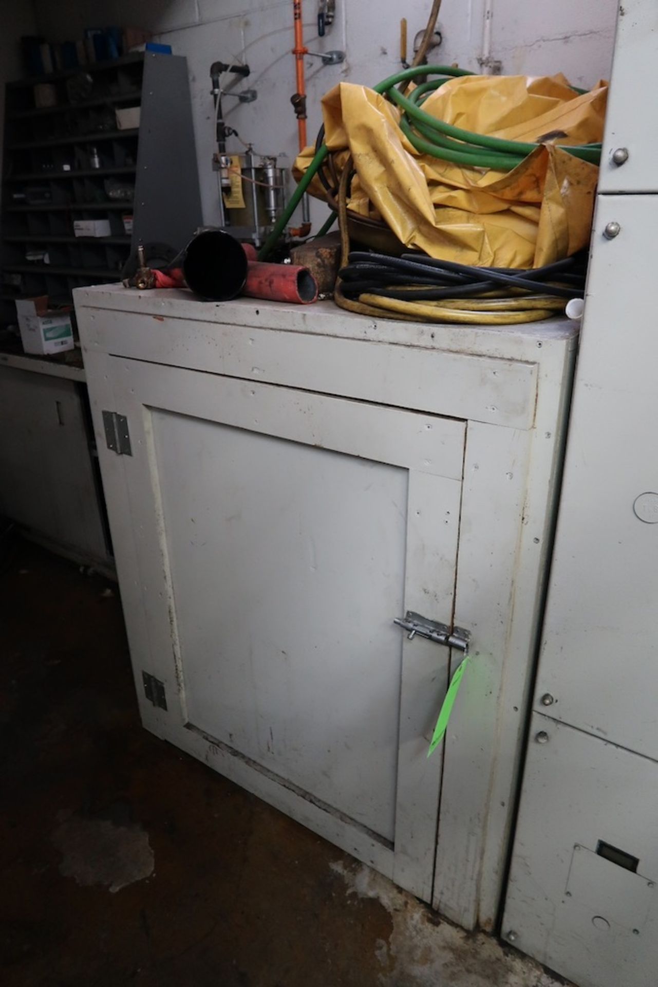 Remaining Contents of Compressor Room, to Include Desks, Cabinets, Etc. - Image 18 of 21
