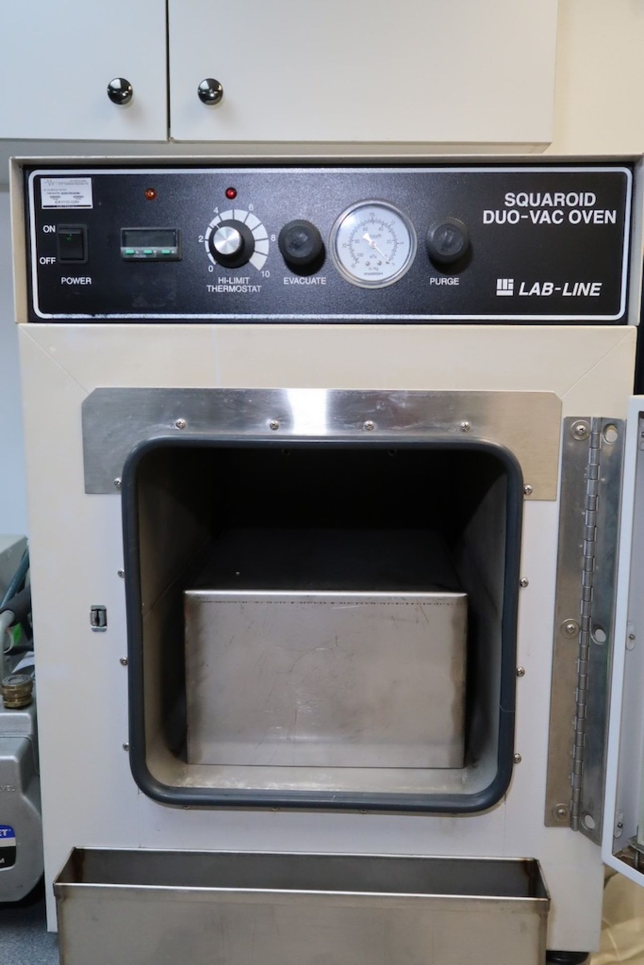 Lab-Line Vacuum Lab Oven with 2-Stage Vacuum Pump - Image 3 of 5