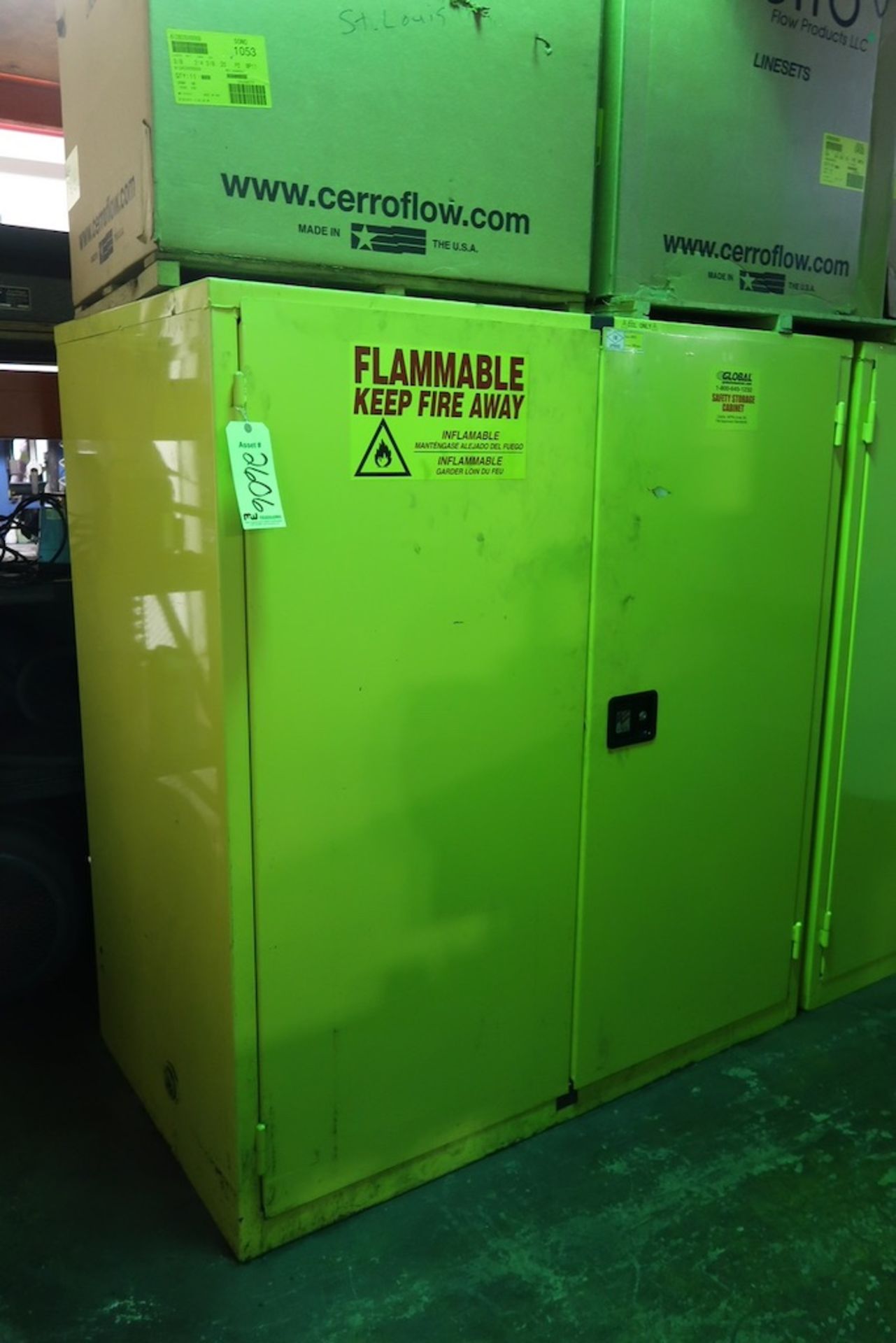 Global Industrial 110-Gal. Flame Cabinet