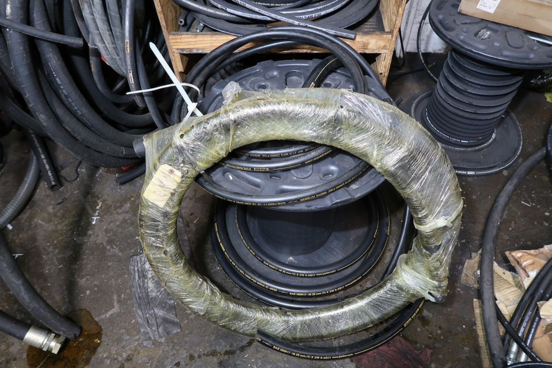 Assorted Hydraulic Hoses - Image 2 of 6