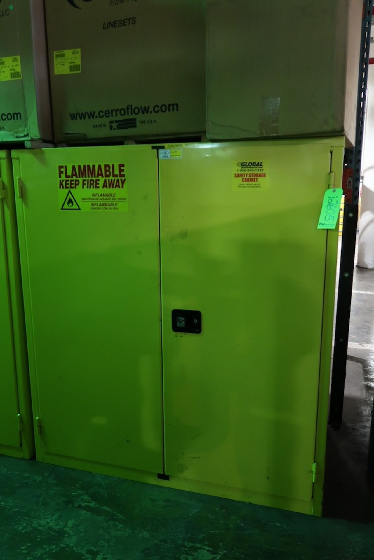 Global Industrial 110-Gal. Flame Cabinet