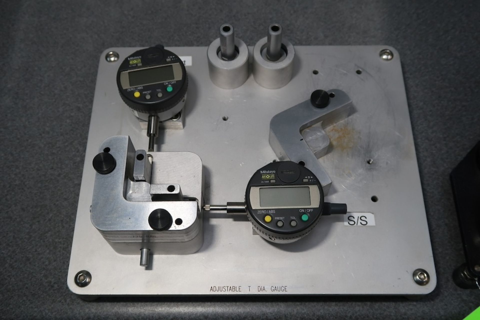 (2) Gage Fixtures with Mitutoyo Absolute Digital Indicators - Image 2 of 3