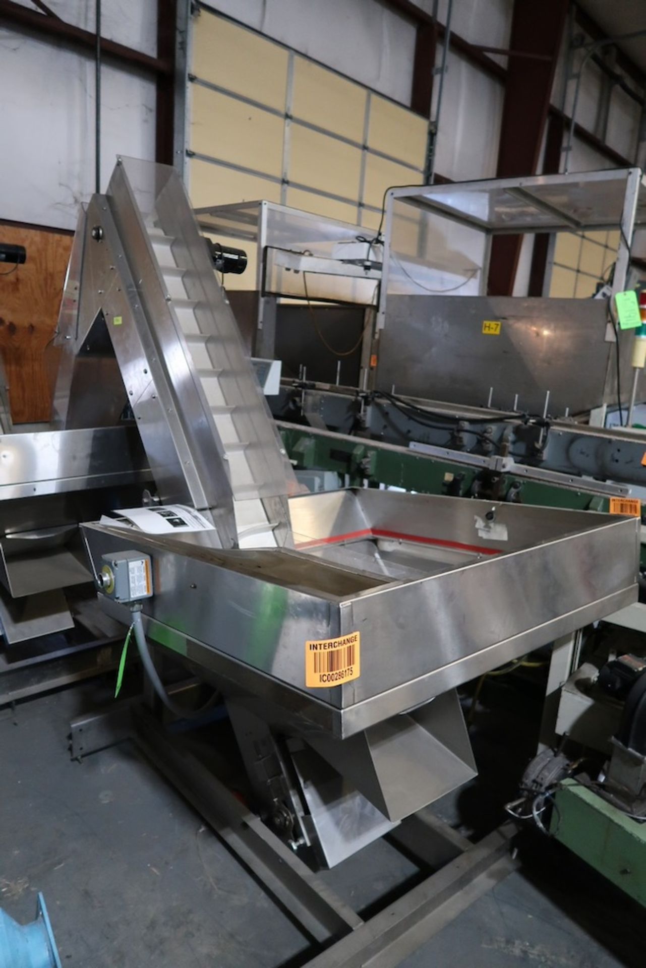 Bottle Hopper Loader, Sorters and Conveyor - Image 4 of 8