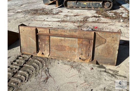 Bobcat Branded 80-inch Skidsteer Bucket - Image 4 of 6