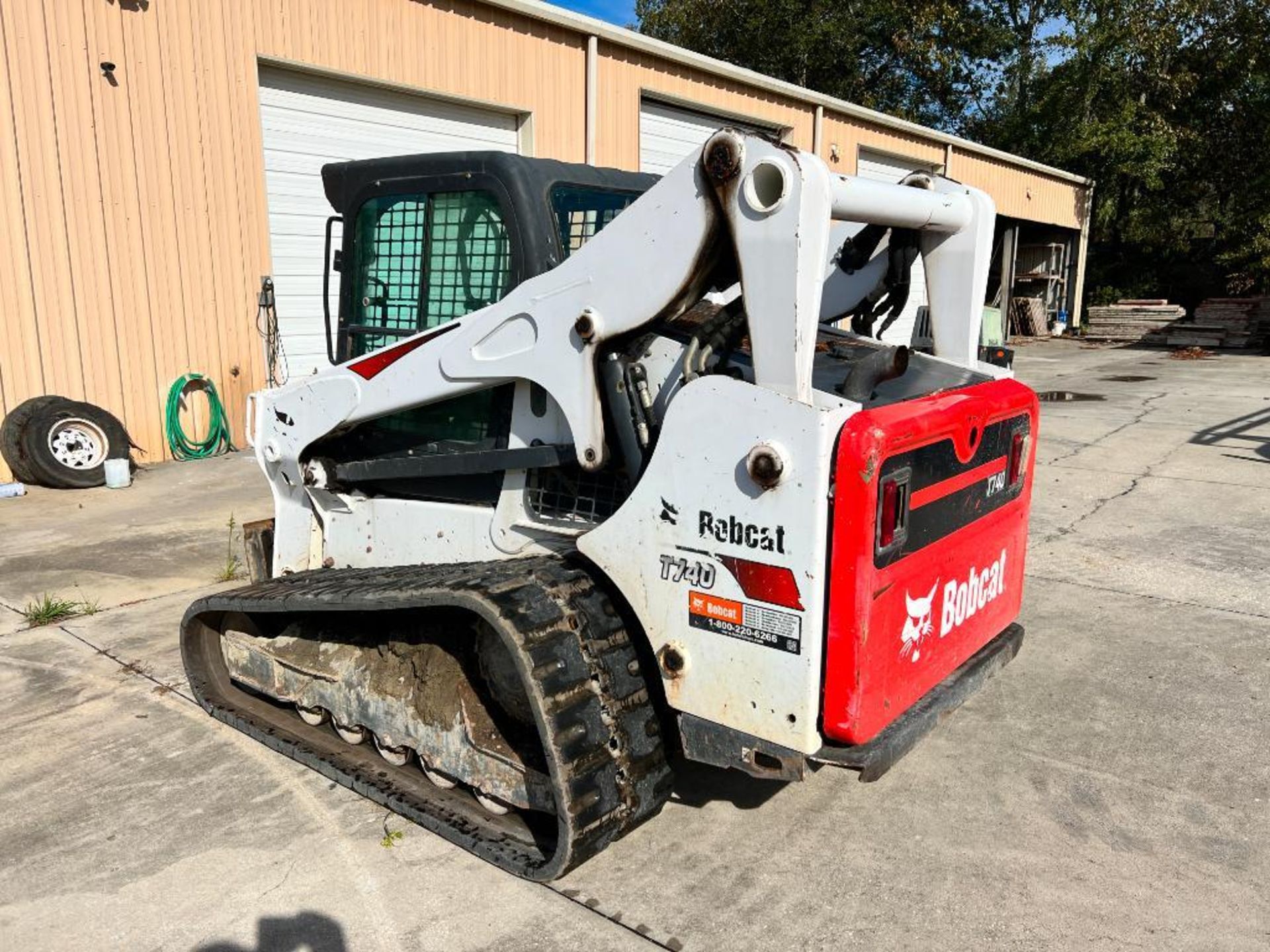 2019 Bobcat T740 Compact Track Loader with Selectable Joysticks - R/C Ready - Image 15 of 23