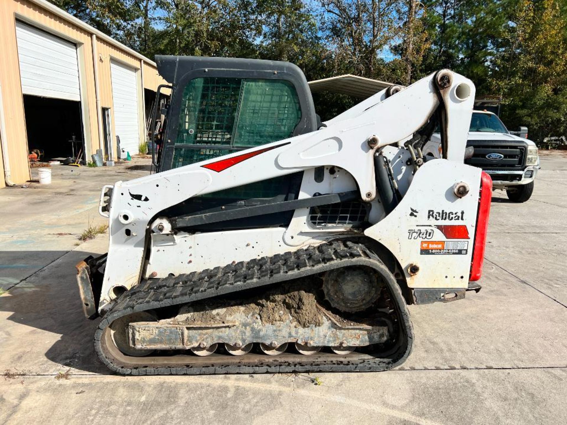 2019 Bobcat T740 Compact Track Loader with Selectable Joysticks - R/C Ready - Image 14 of 23