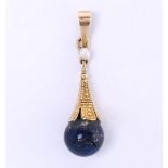 14kt yellow gold pendant set with lapis and freshwater pearl. Pendant weight: 1.2 grams
