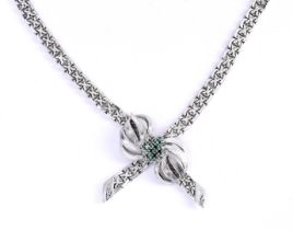 14 carat white gold ladies' necklace with a sliding clasp and extra safety eight