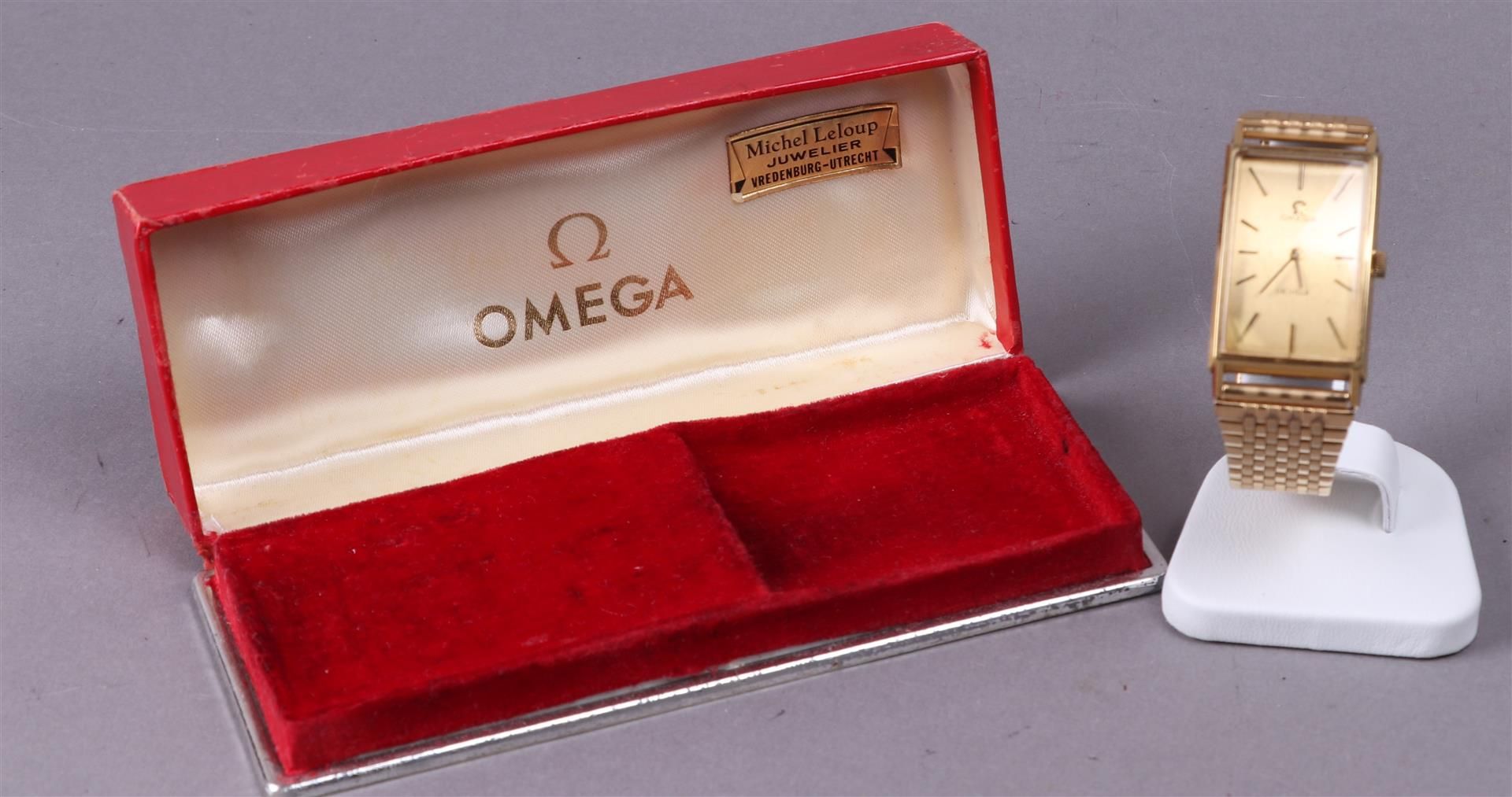 An Omega De Ville gold-plated men's wristwatch, hand-wound. Including original box