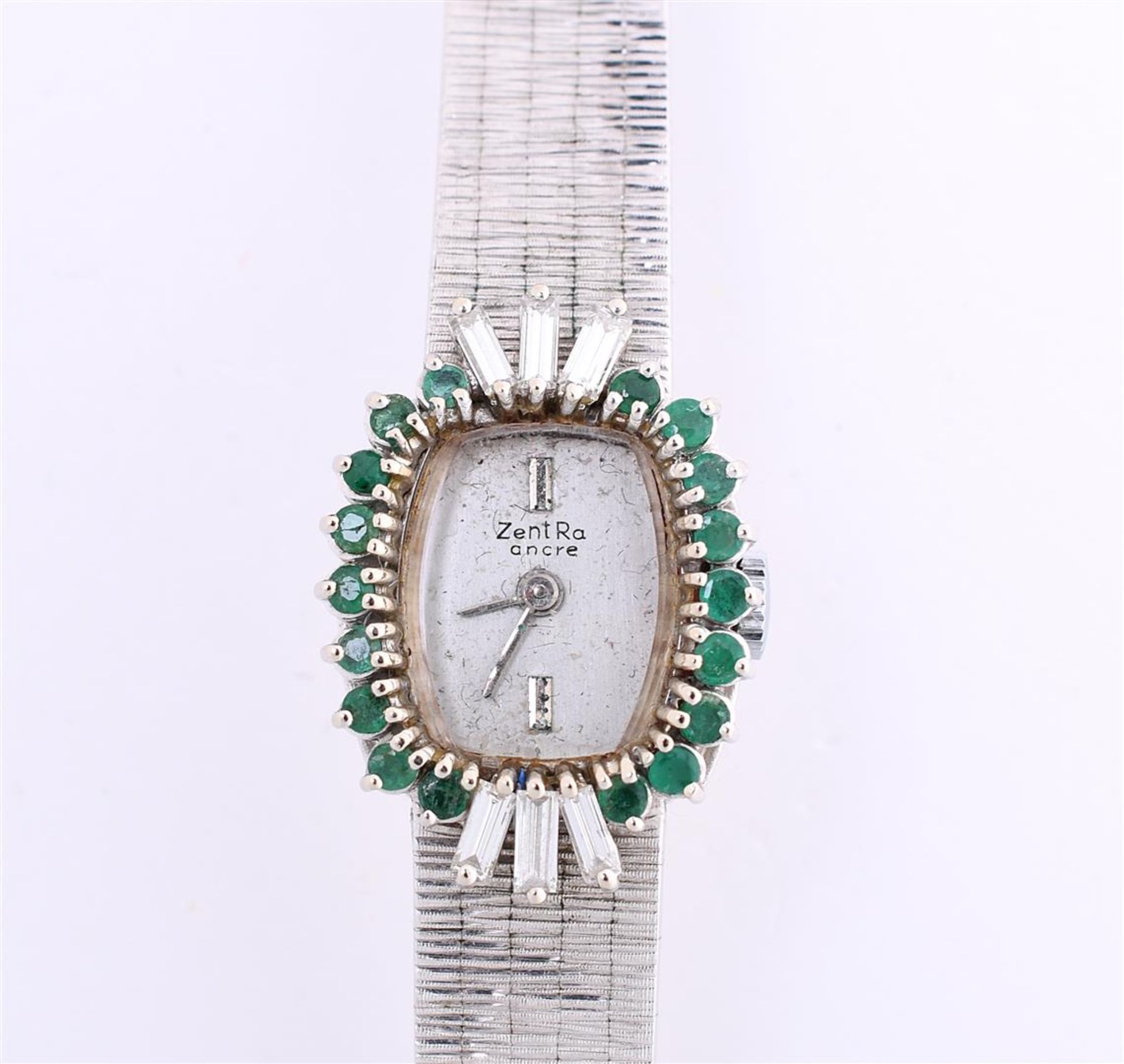 18 carat ladies wristwatch, the strap is a solid solid link with a staircase clasp