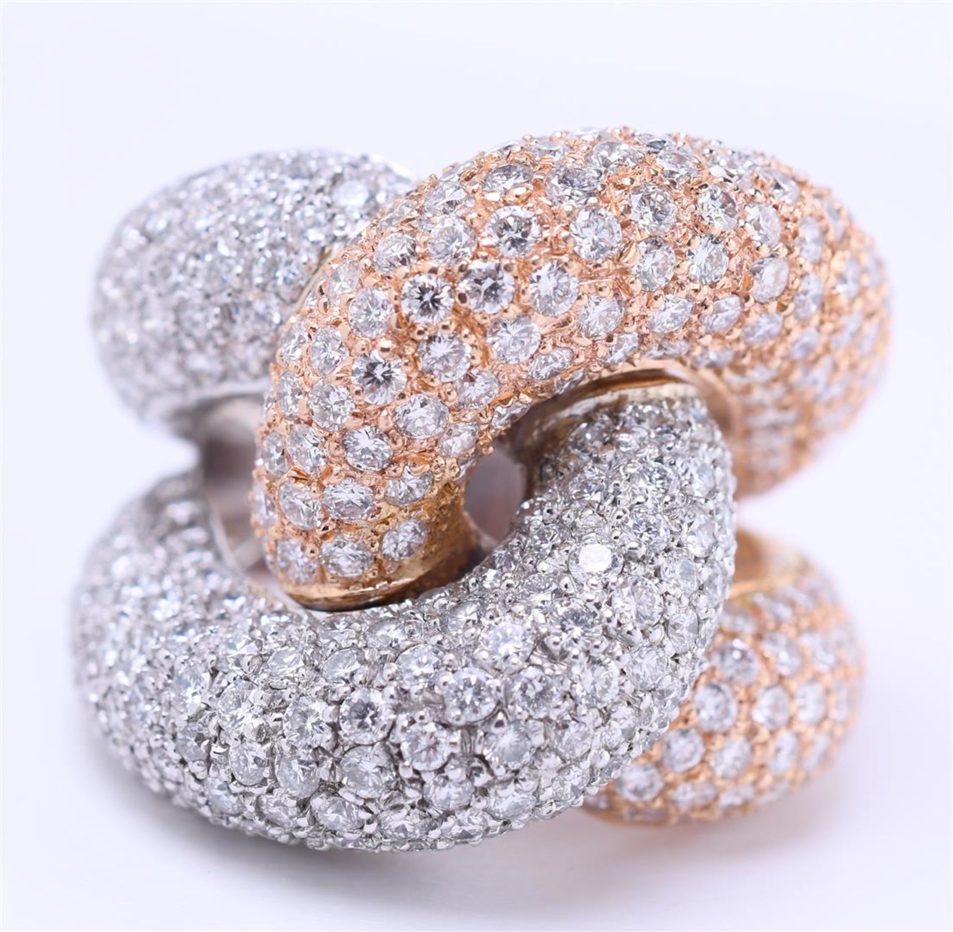 18 kt bicolor rose gold button ring set with 360 brilliant cut diamonds