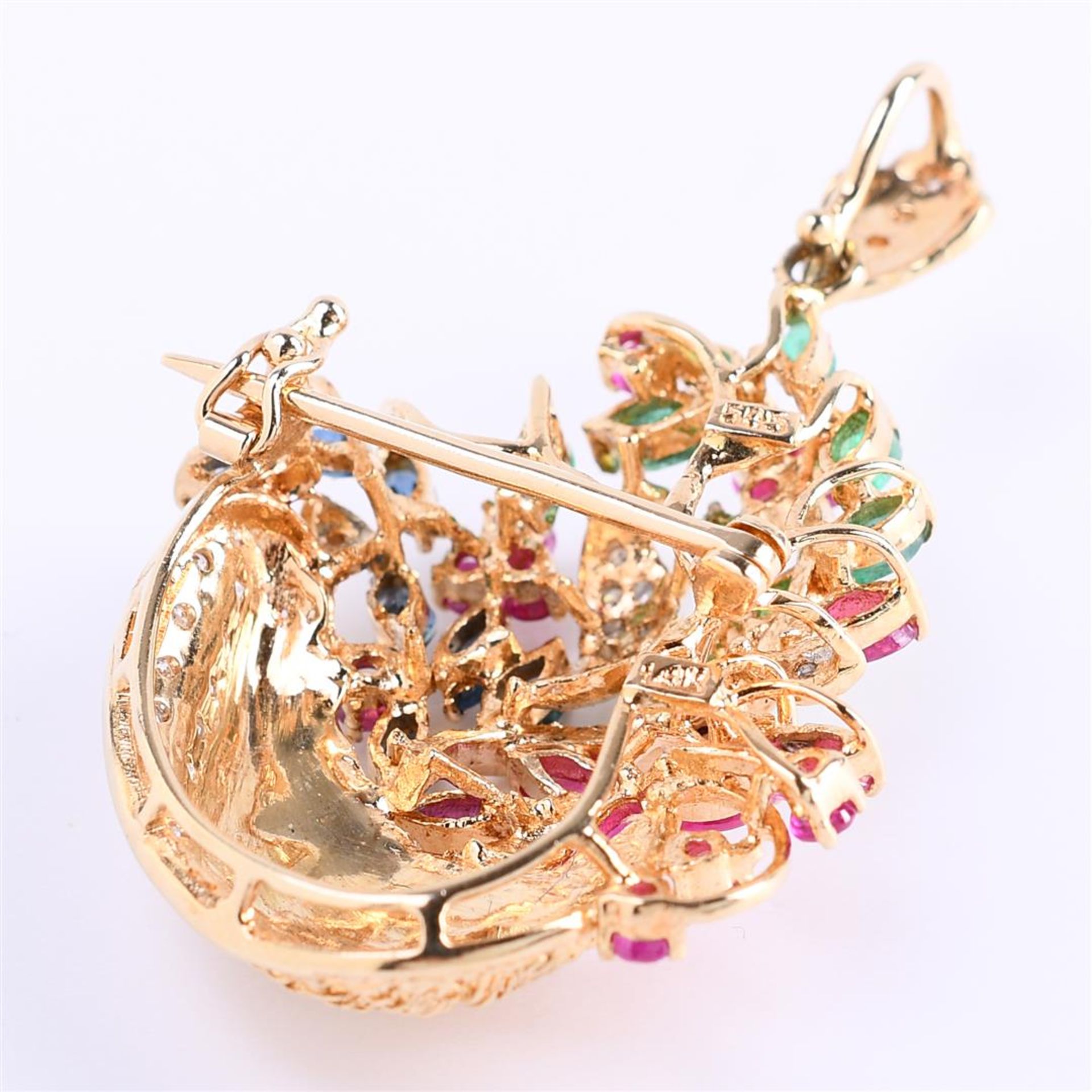 14 carat yellow gold ladies brooch and pendant combination of a flower basket (1960s-70s) - Image 4 of 6