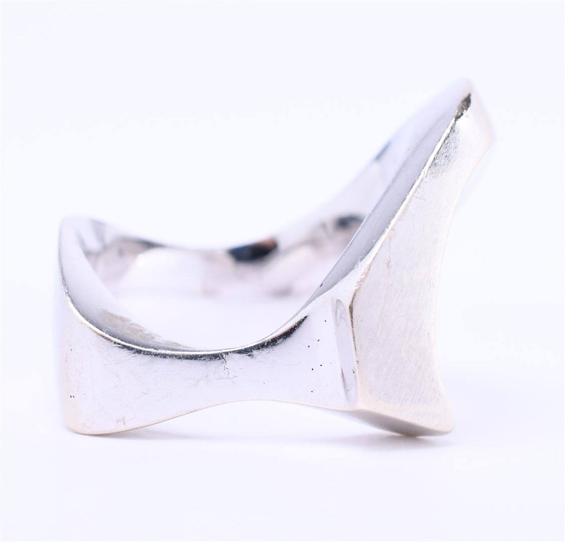 Solid design ring in 18kt white gold. Ring size 61 / 19.5 mm. Without hallmarks - Bild 2 aus 4