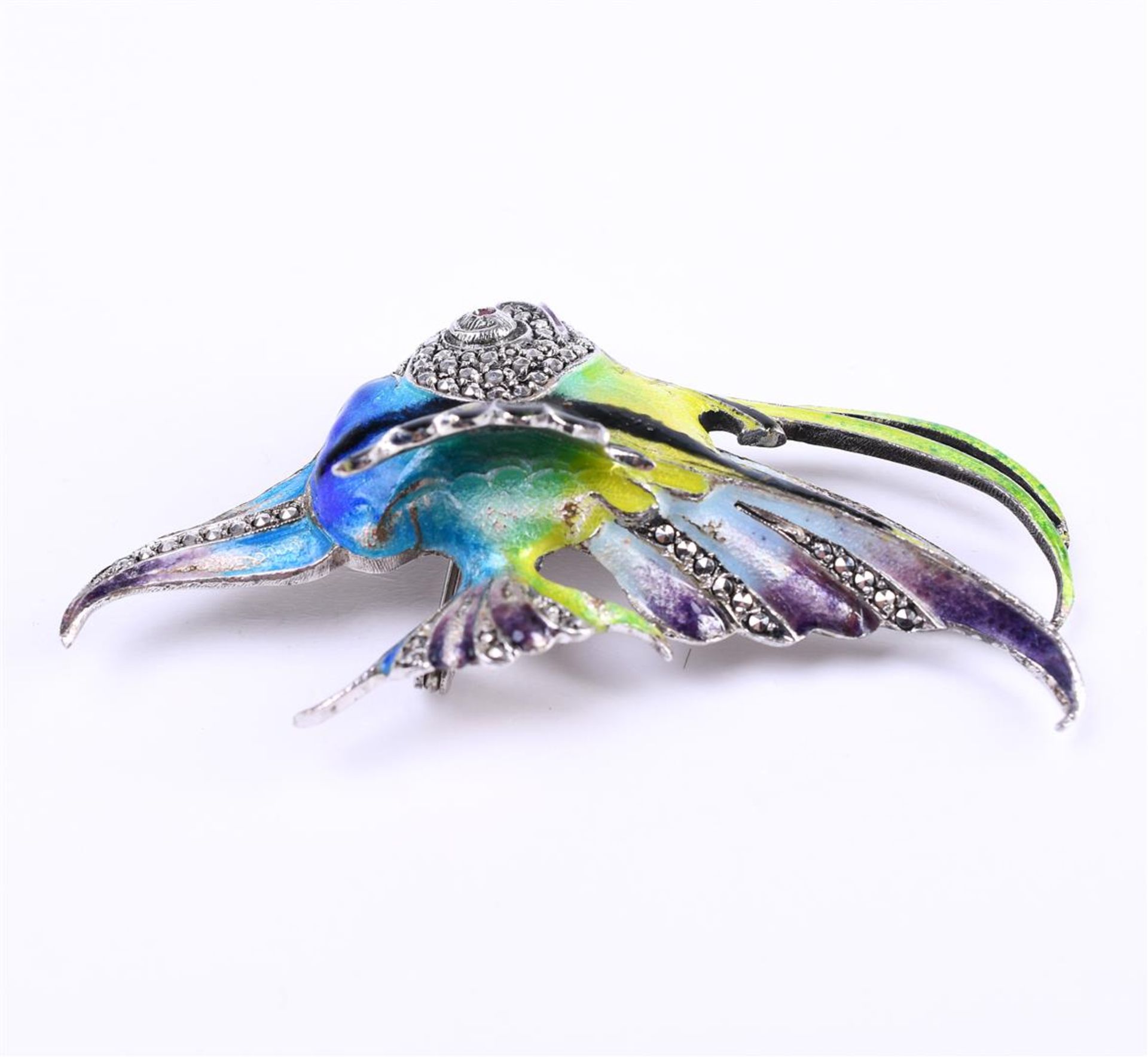 835 Silver brooch in the shape of a tropical fish. The fish is decorated with enamel - Bild 4 aus 7