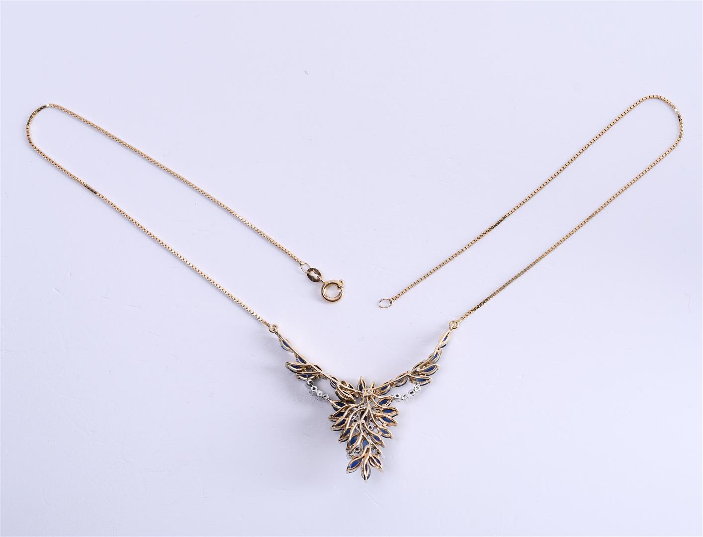 14kt yellow gold cluster necklace set with diamond and sapphire - Image 4 of 7