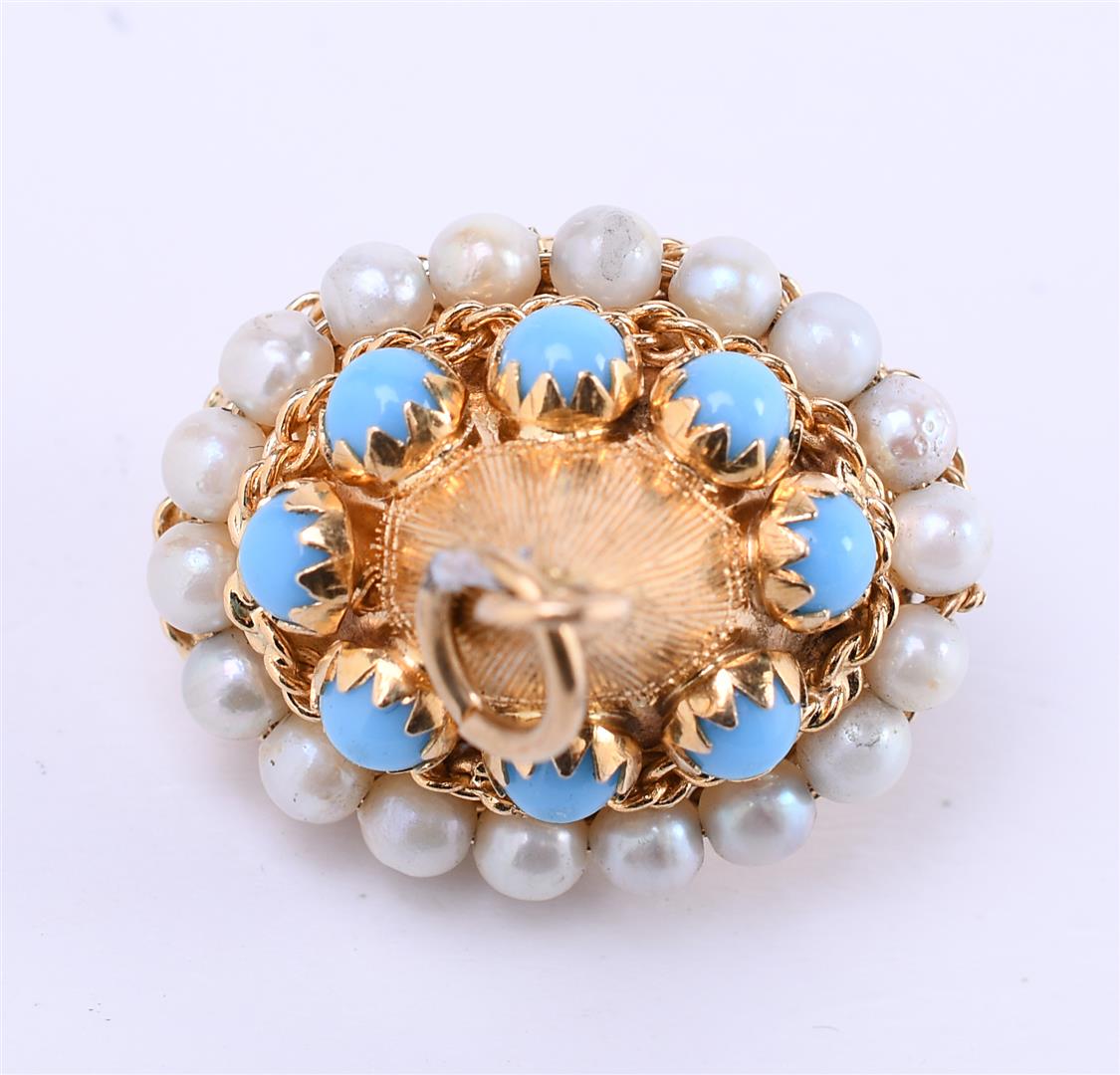 18 kt yellow gold pendant set with 18 freshwater pearls and turquoise - Image 4 of 5