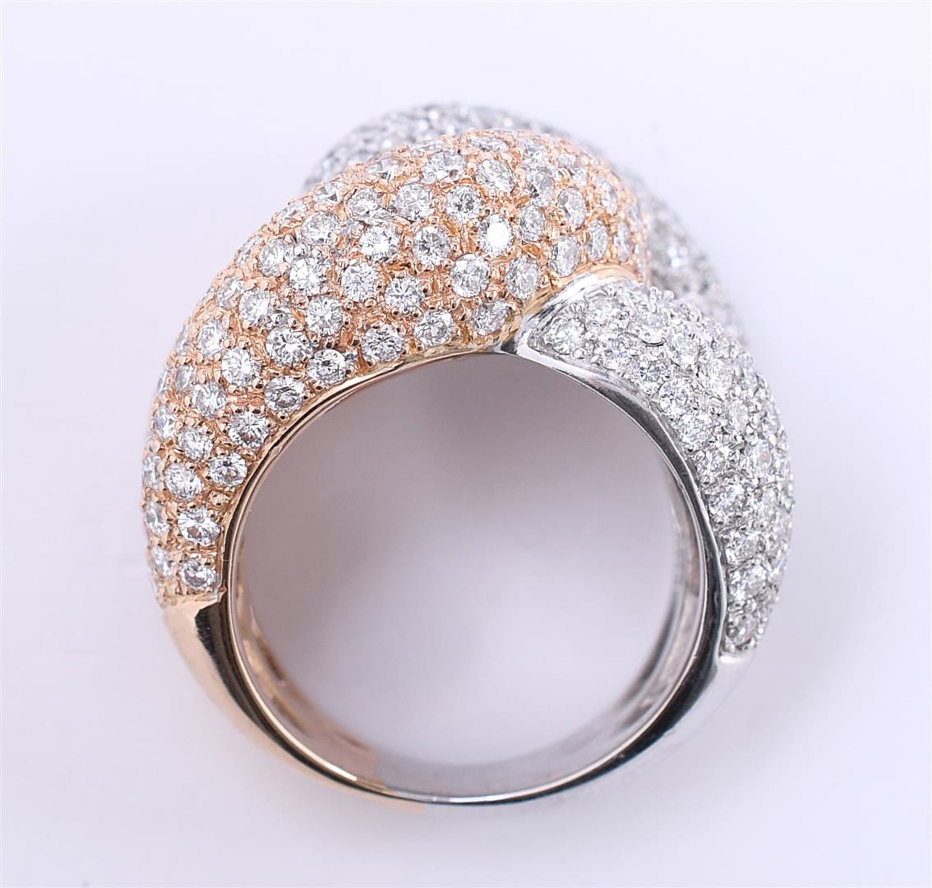 18 kt bicolor rose gold button ring set with 360 brilliant cut diamonds - Bild 5 aus 7