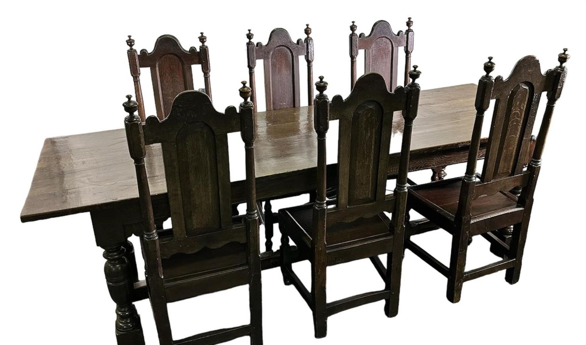 A long refectory table with (6) matching high-backed Wainscot chairs, 18th century. - Bild 2 aus 3