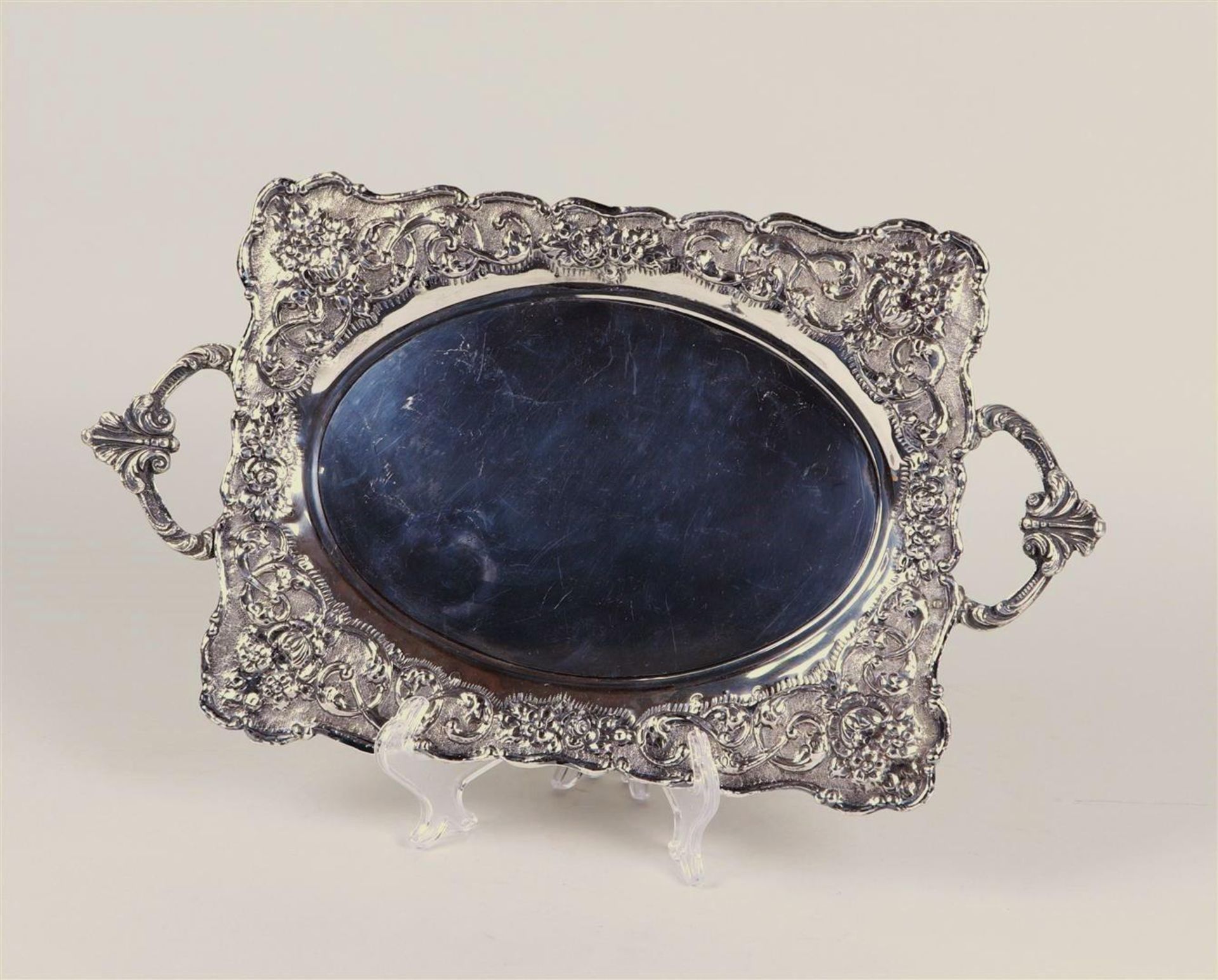 Silver tray. Marked 900 (?). Weight 837 grams.
46 x 25 cm.