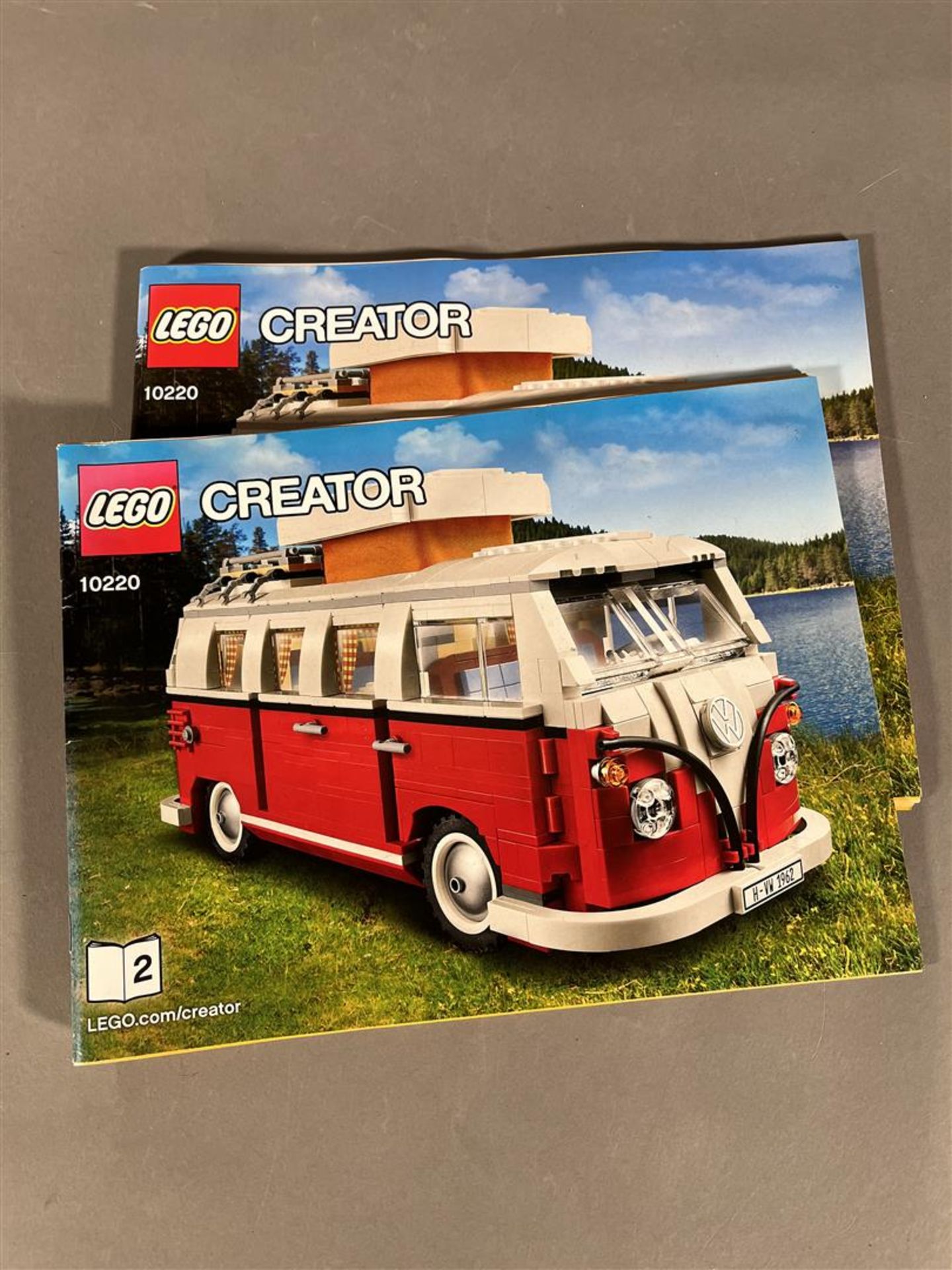 LEGO - Creator Expert - 10220 - Volkswagen T1 Camper Van. - Bild 2 aus 4