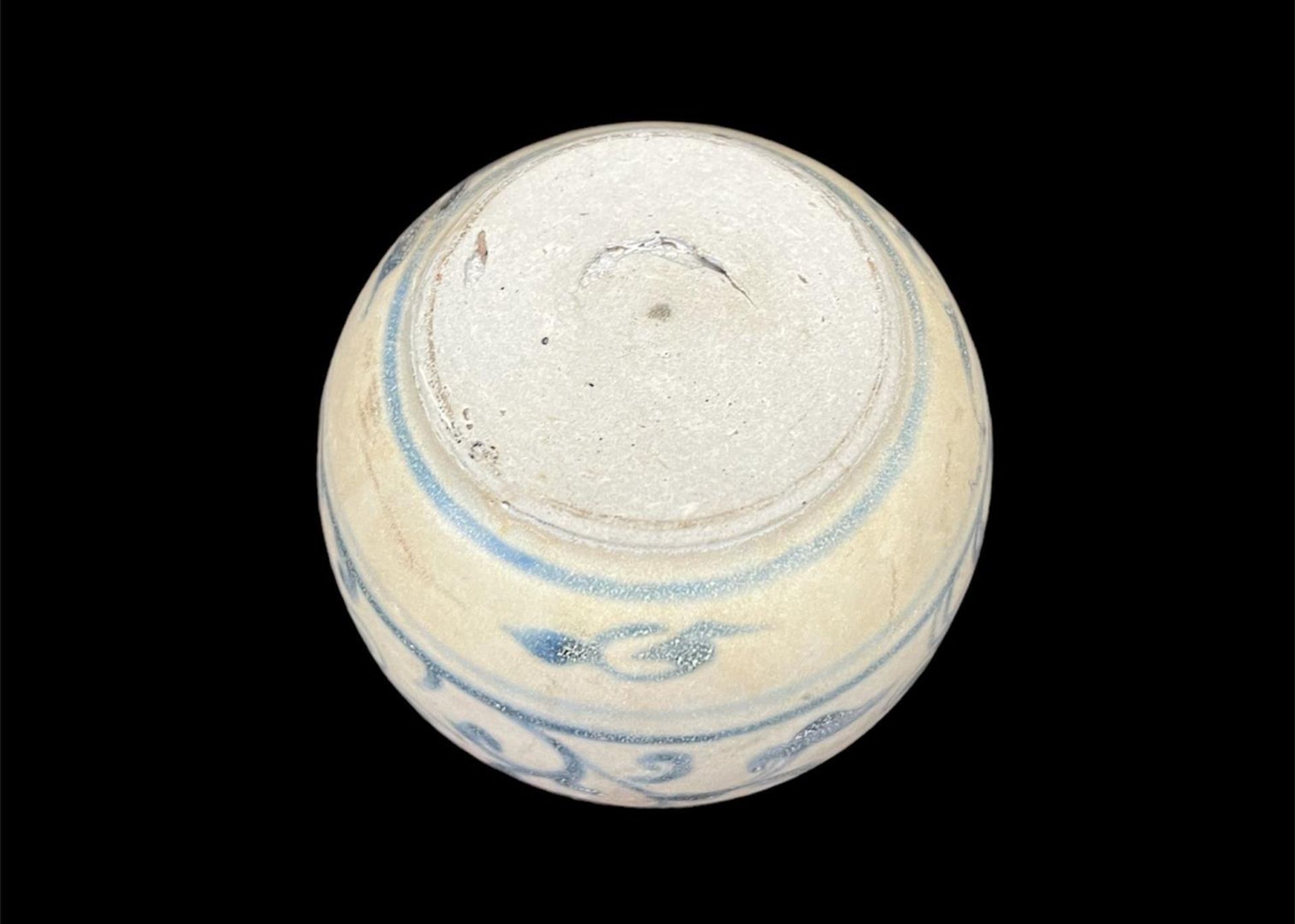 Ointment jar Ming floral motif.
H. 7,5 cm. - Bild 3 aus 3