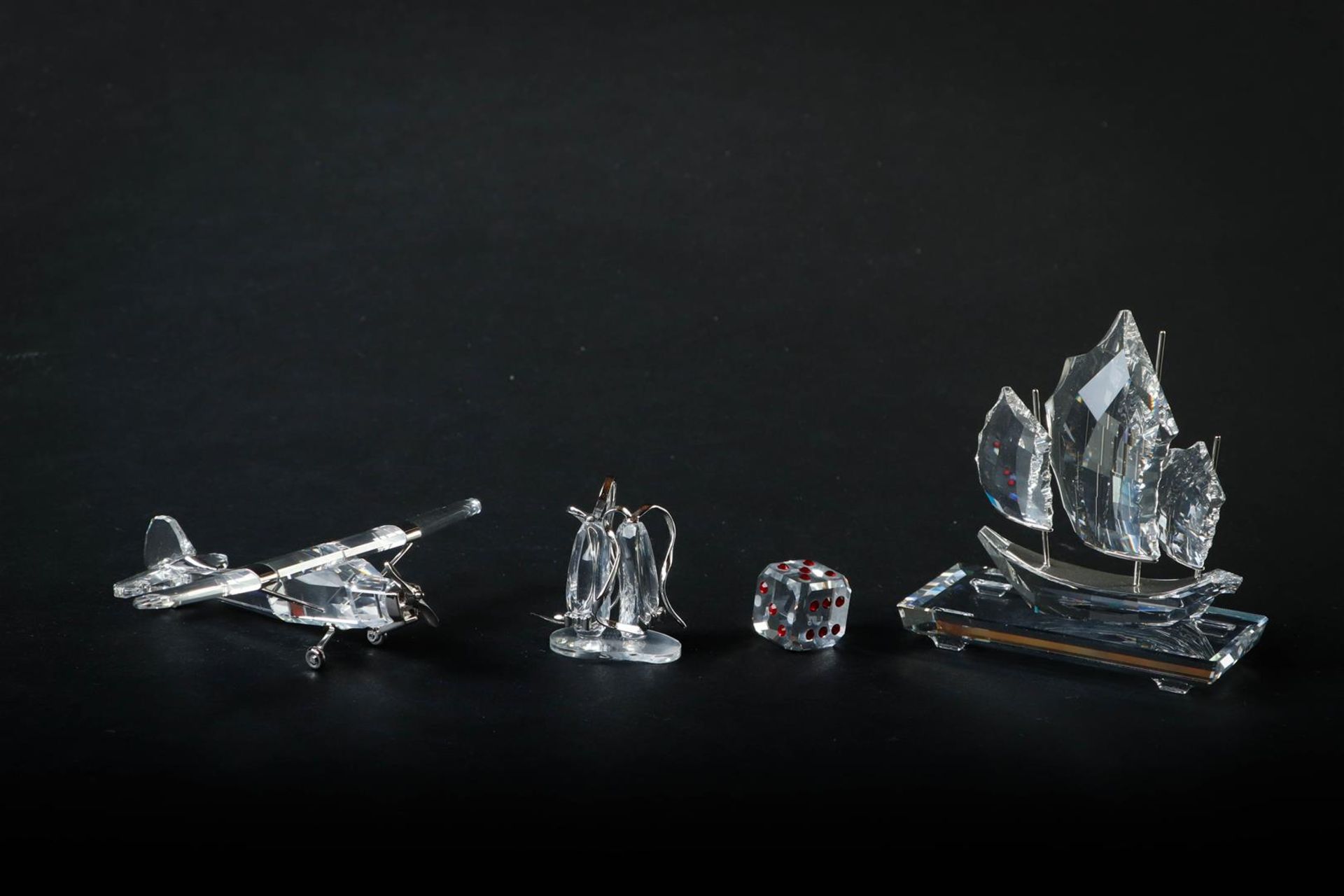 Swarovski, Lot of various miniatures, 663596, 294599, 671419 & 5030115. In original box.