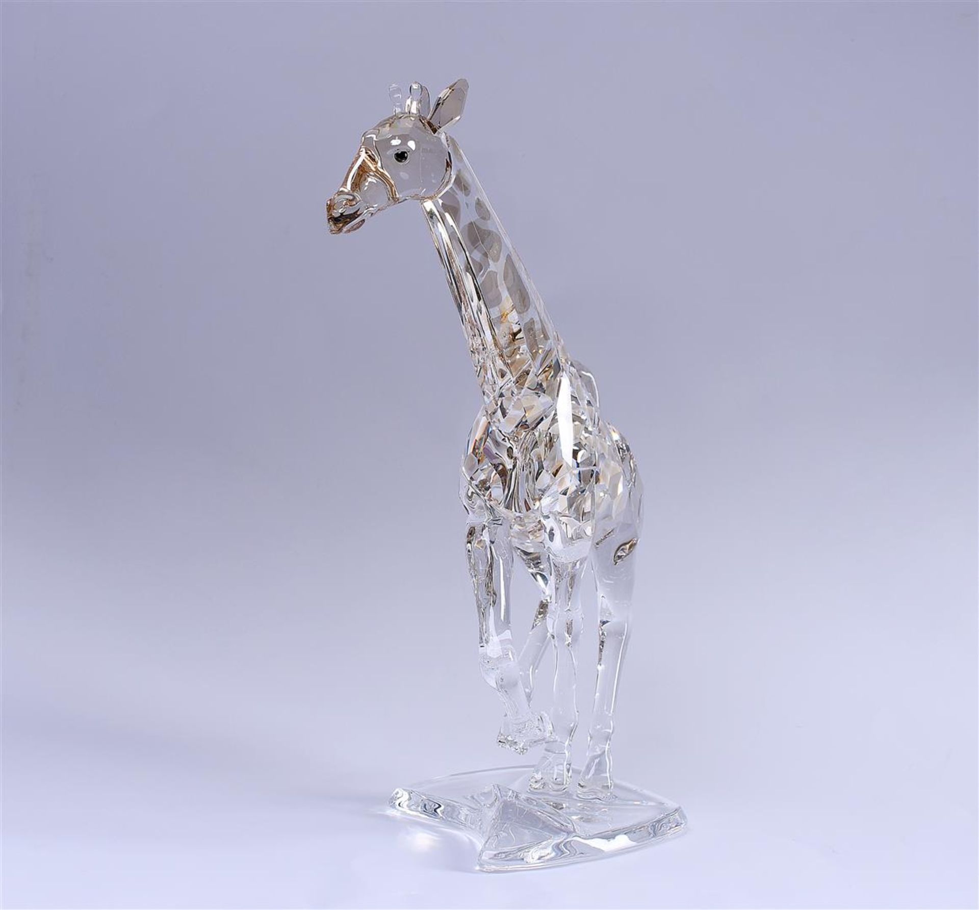 Swarovski, Giraffe, Year of Release 2012, 935896. Includes original box.
17 x 12 cm. - Bild 4 aus 8