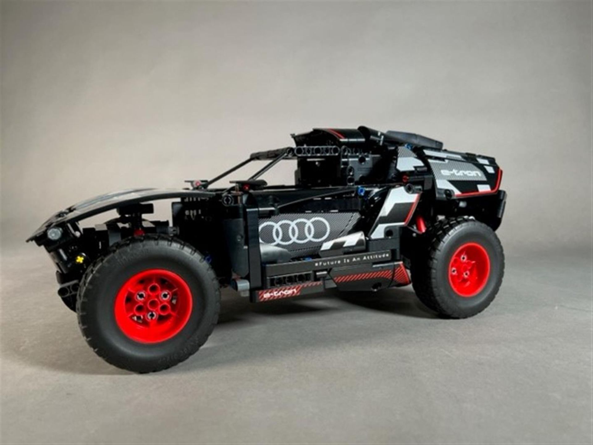 Lego - Technic - 42160 - Car Audi RS Q e-tron - 2000 - present. - Bild 3 aus 6