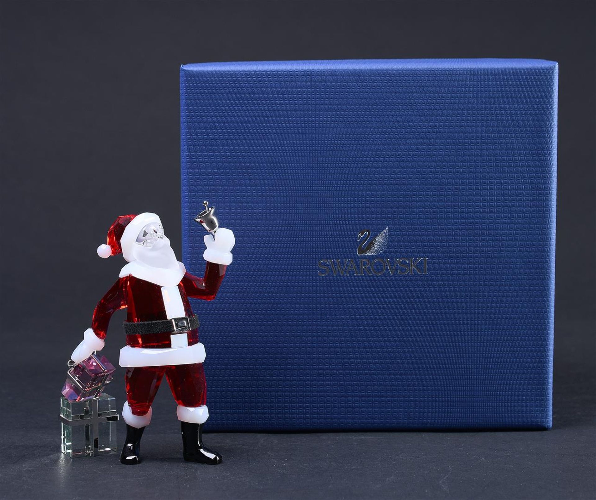 Swarovski, Santa Claus, Year of Release 2013,5003052. Includes original box.
5 x 11 cm. - Bild 8 aus 8
